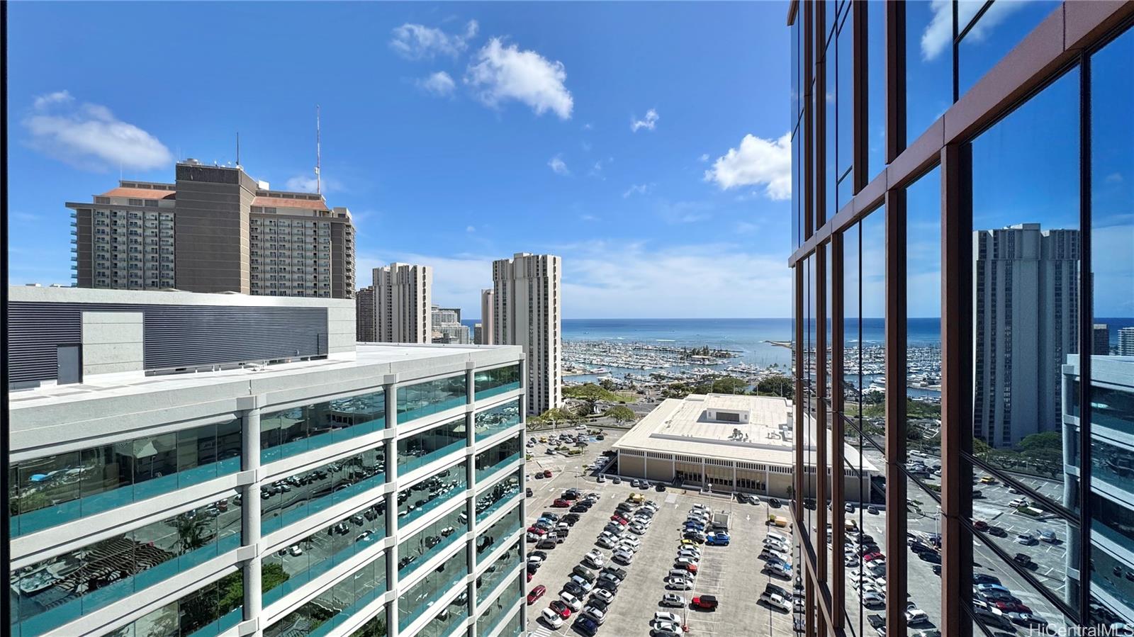 1555 Kapiolani Blvd Honolulu - Rental - photo 7 of 25