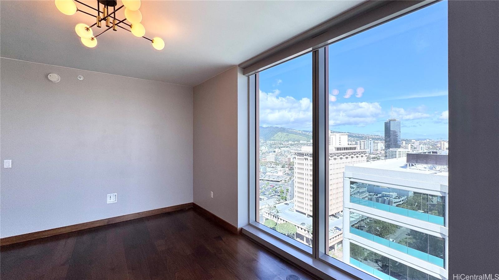 1555 Kapiolani Blvd Honolulu - Rental - photo 8 of 25