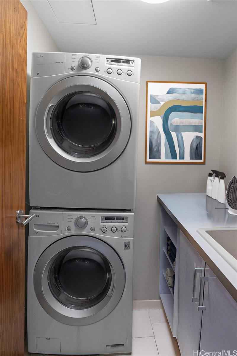 One Ala Moana condo # 900, Honolulu, Hawaii - photo 12 of 25