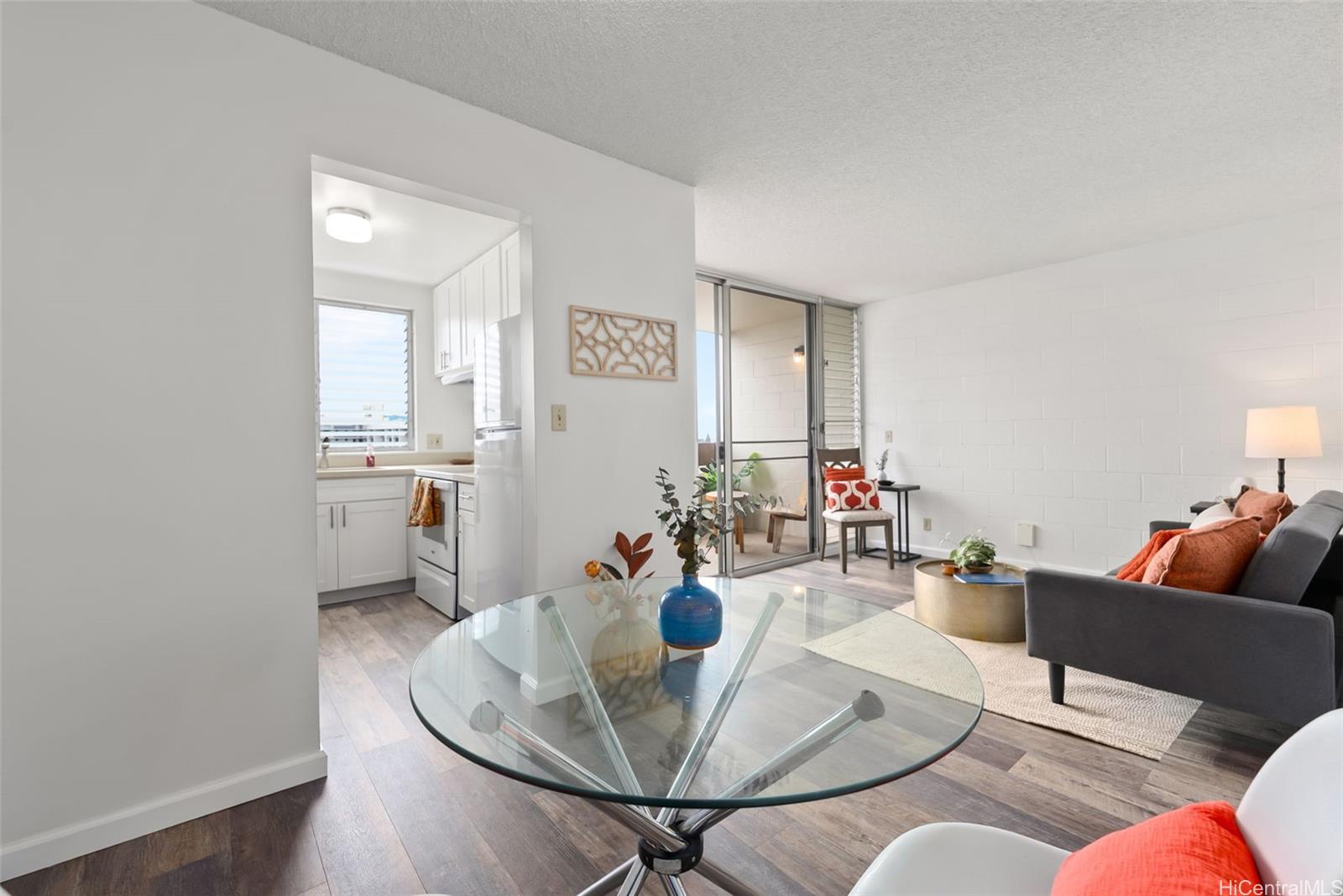 1555 Pohaku condo # A606, Honolulu, Hawaii - photo 4 of 22