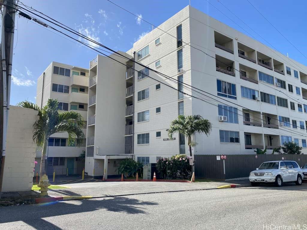 1555 Pohaku St Honolulu - Rental - photo 2 of 24