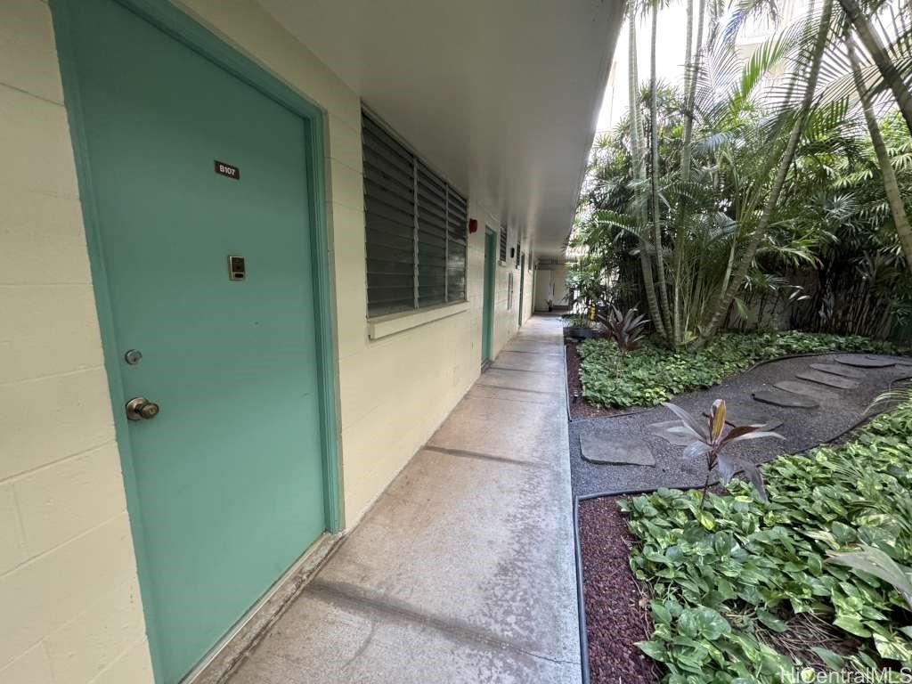 1555 Pohaku Street Honolulu - Rental - photo 22 of 24