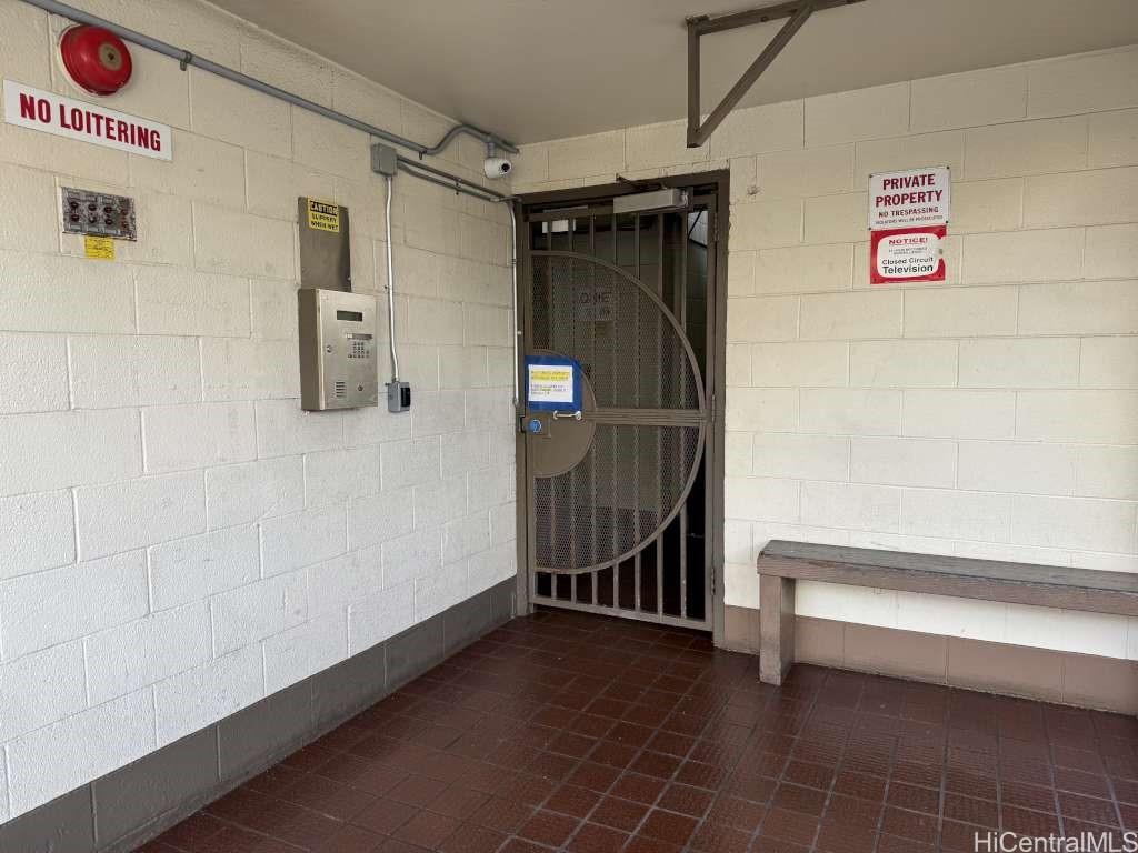 1555 Pohaku St Honolulu - Rental - photo 23 of 24