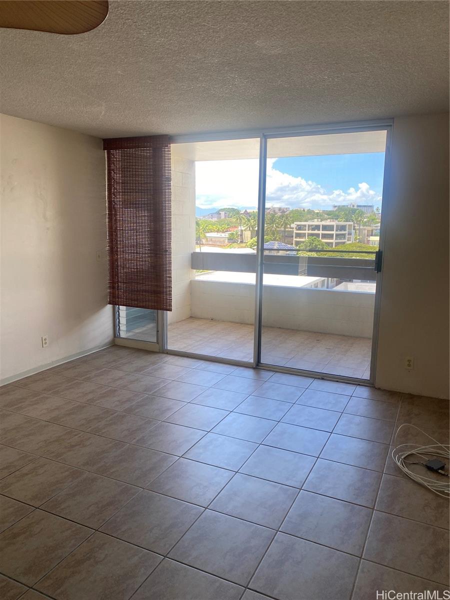 1555 Pohaku condo # B501, Honolulu, Hawaii - photo 4 of 15