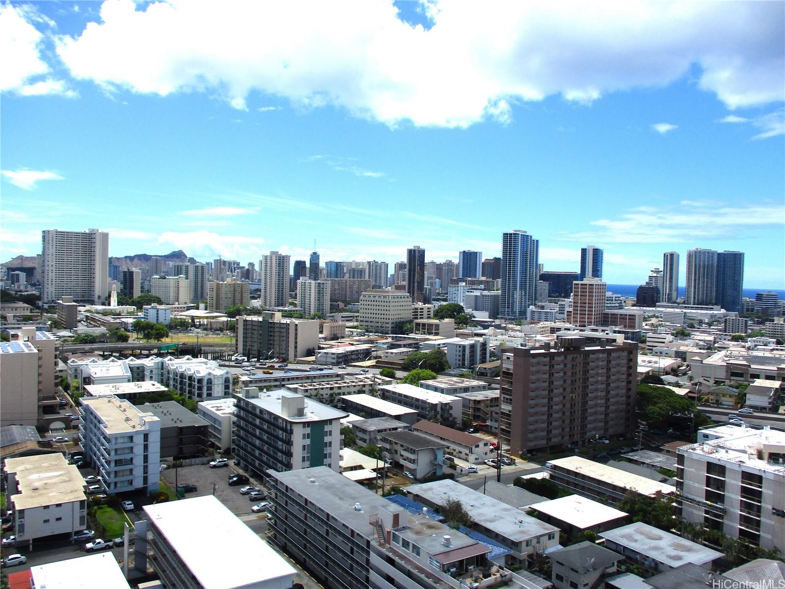 1556 Piikoi Street Honolulu - Rental - photo 3 of 25