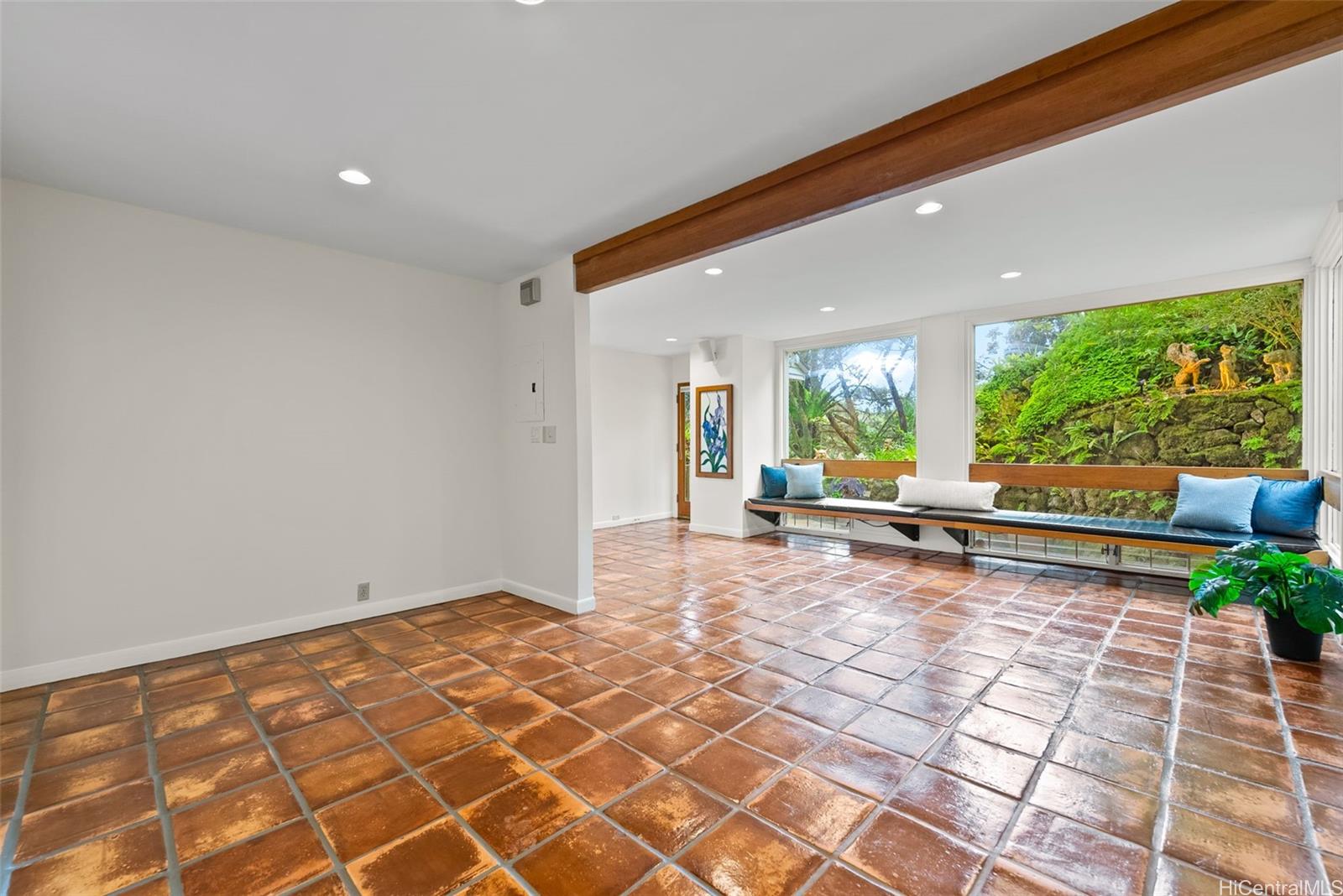 156  Forest Ridge Way Tantalus, Honolulu home - photo 18 of 25