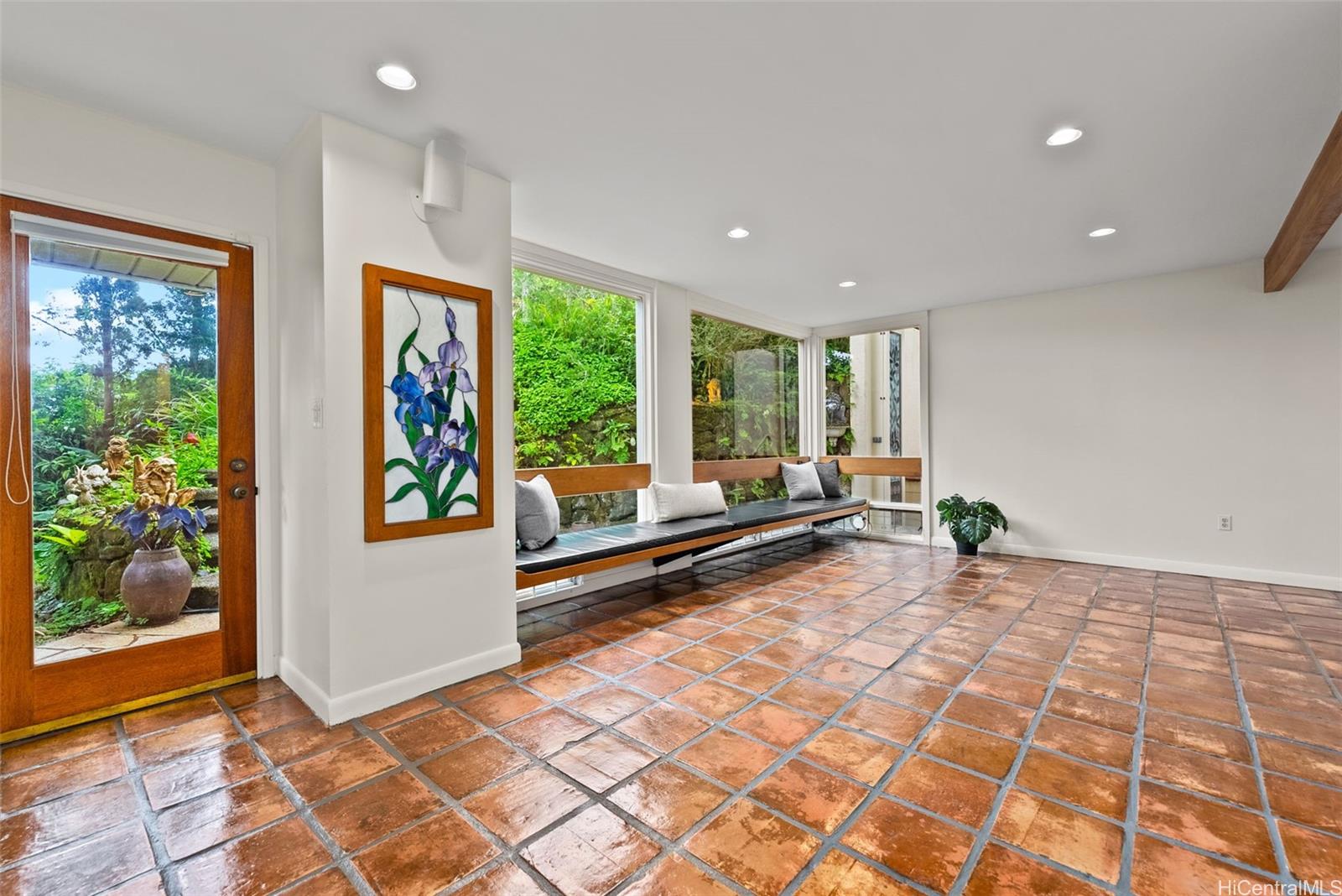 156  Forest Ridge Way Tantalus, Honolulu home - photo 19 of 25