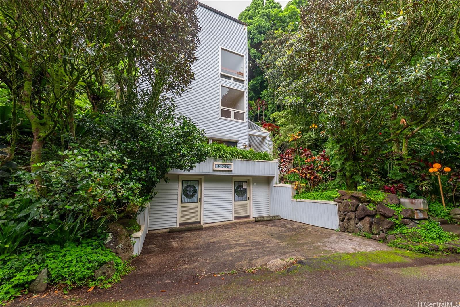 156  Forest Ridge Way Tantalus, Honolulu home - photo 24 of 25