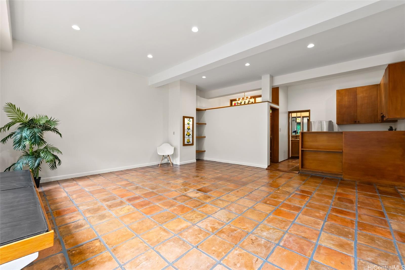 156  Forest Ridge Way Tantalus, Honolulu home - photo 2 of 25