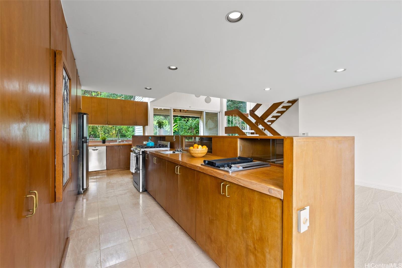 156  Forest Ridge Way Tantalus, Honolulu home - photo 10 of 25