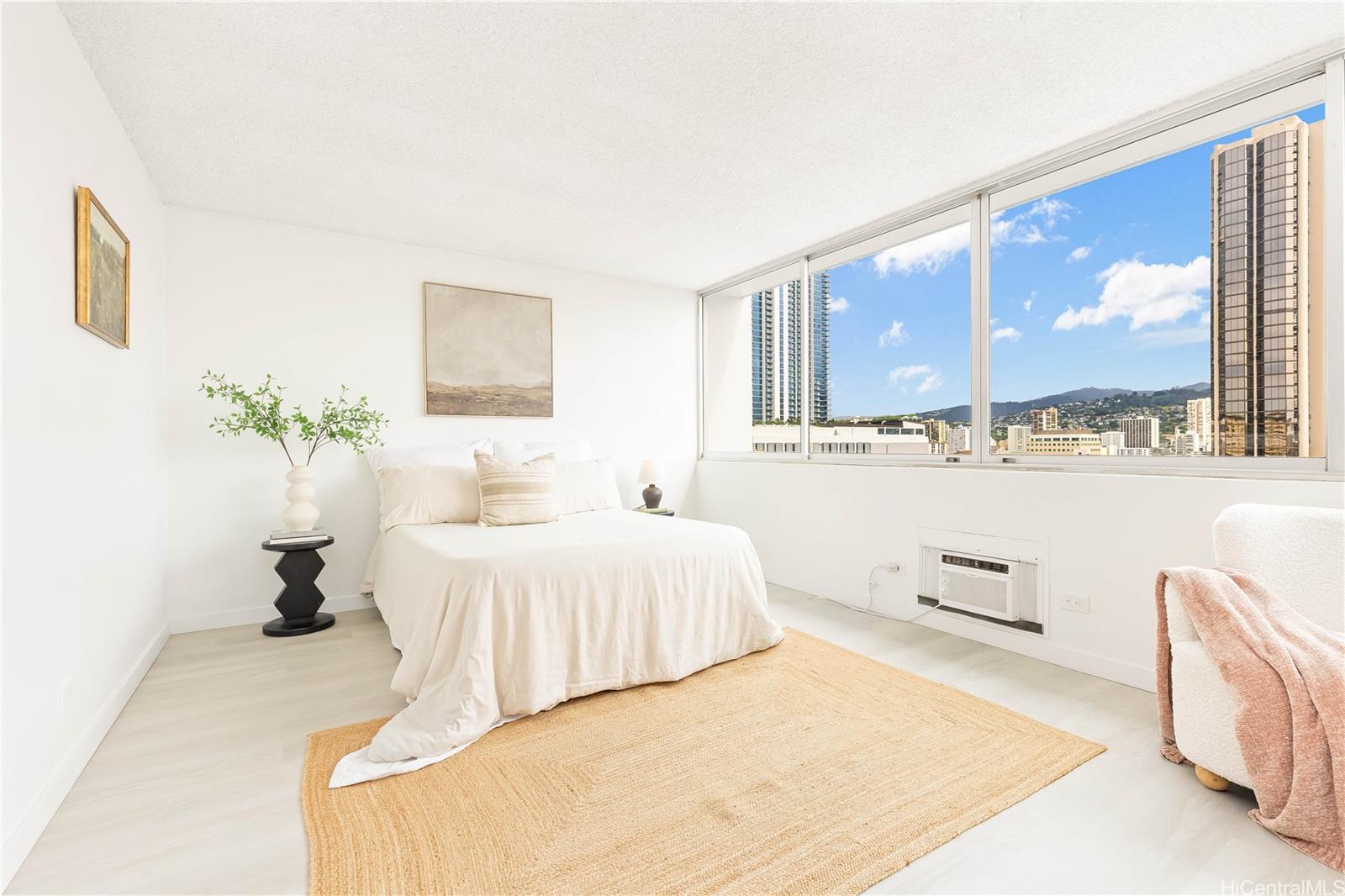 Kapiolani Terrace condo # 1401, Honolulu, Hawaii - photo 3 of 25