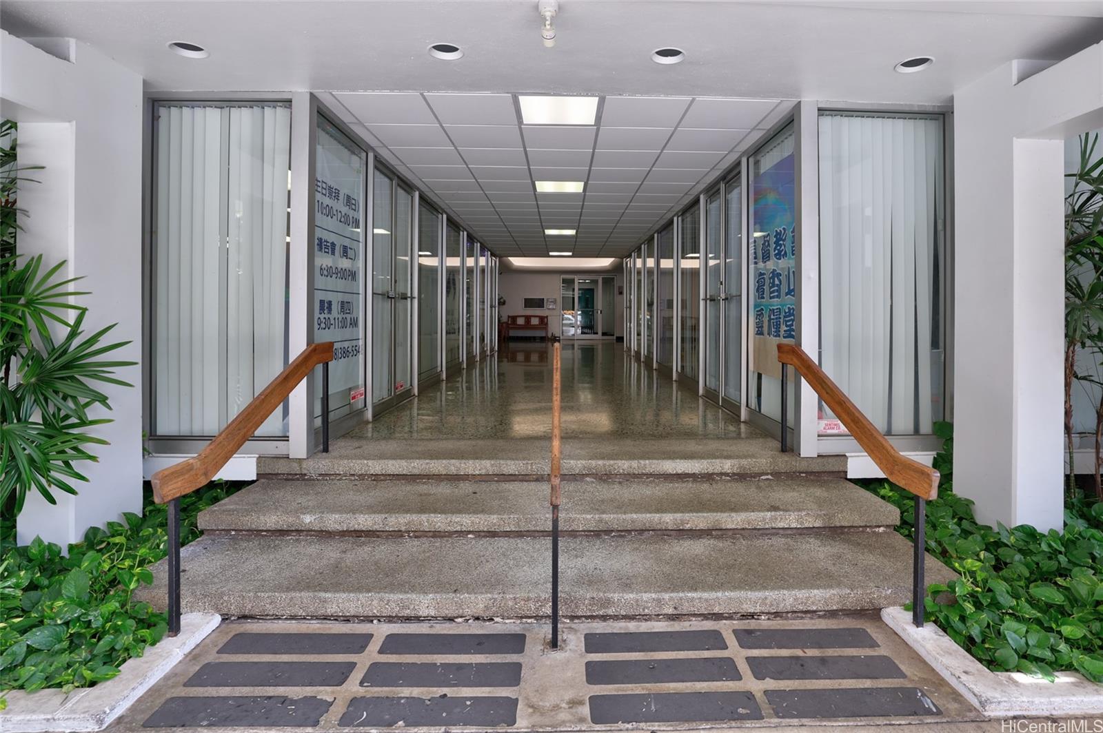 Kapiolani Terrace condo # 1512, Honolulu, Hawaii - photo 20 of 24