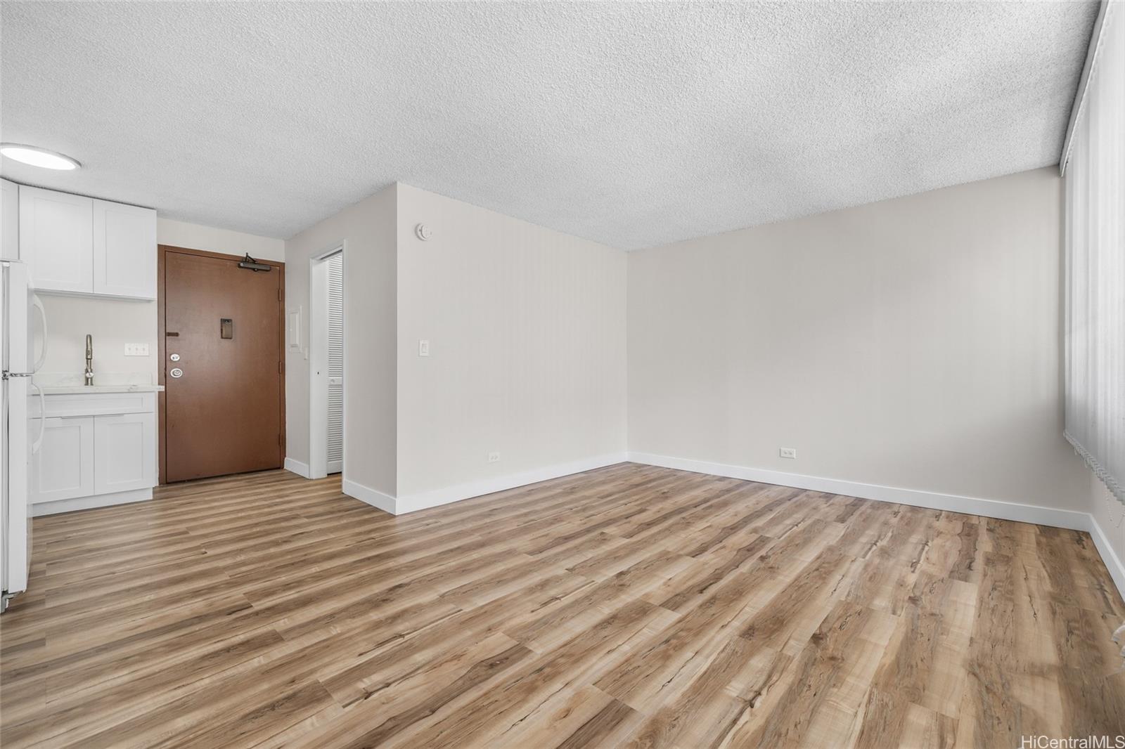 Kapiolani Terrace condo # 1512, Honolulu, Hawaii - photo 6 of 24