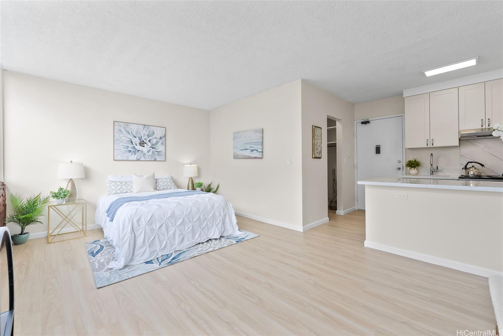 Kapiolani Terrace condo # 1613, Honolulu, Hawaii - photo 4 of 22