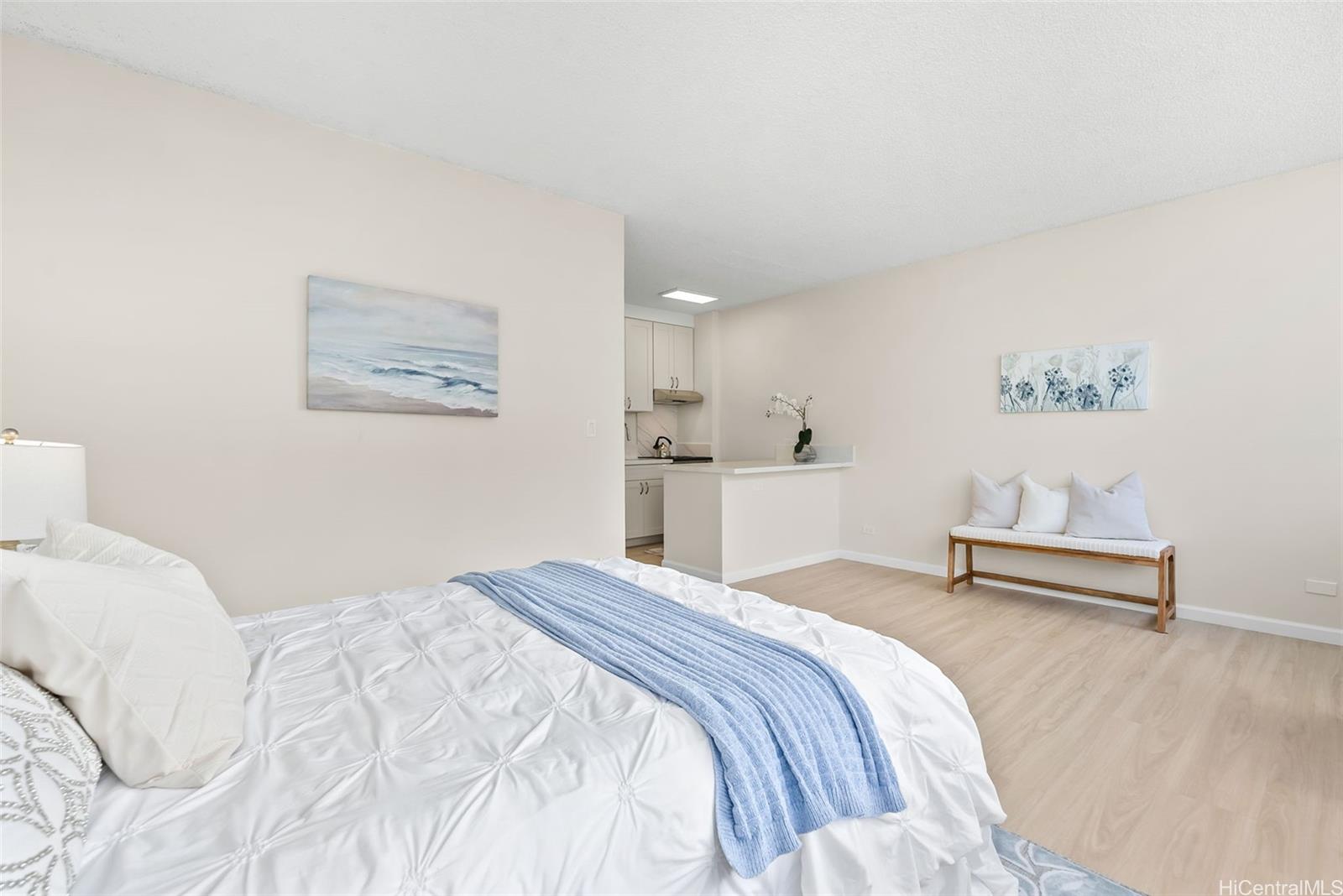 Kapiolani Terrace condo # 1613, Honolulu, Hawaii - photo 3 of 22