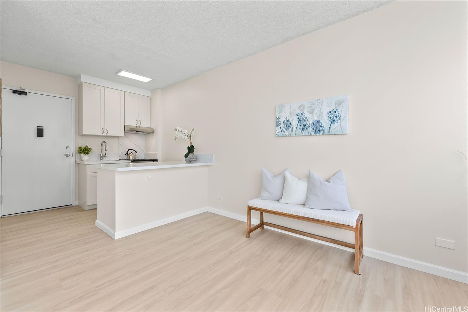 Kapiolani Terrace condo # 1613, Honolulu, Hawaii - photo 8 of 22