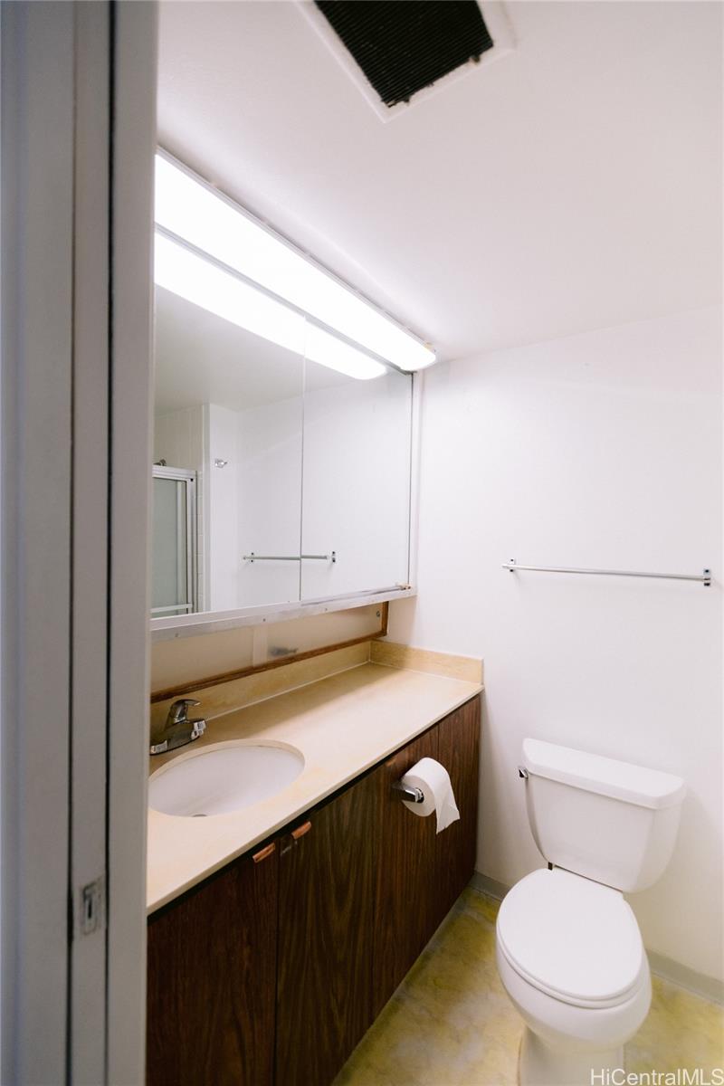 Kapiolani Terrace condo # 617, Honolulu, Hawaii - photo 11 of 21