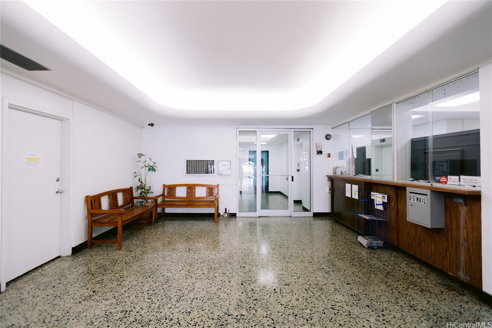 Kapiolani Terrace condo # 617, Honolulu, Hawaii - photo 12 of 21