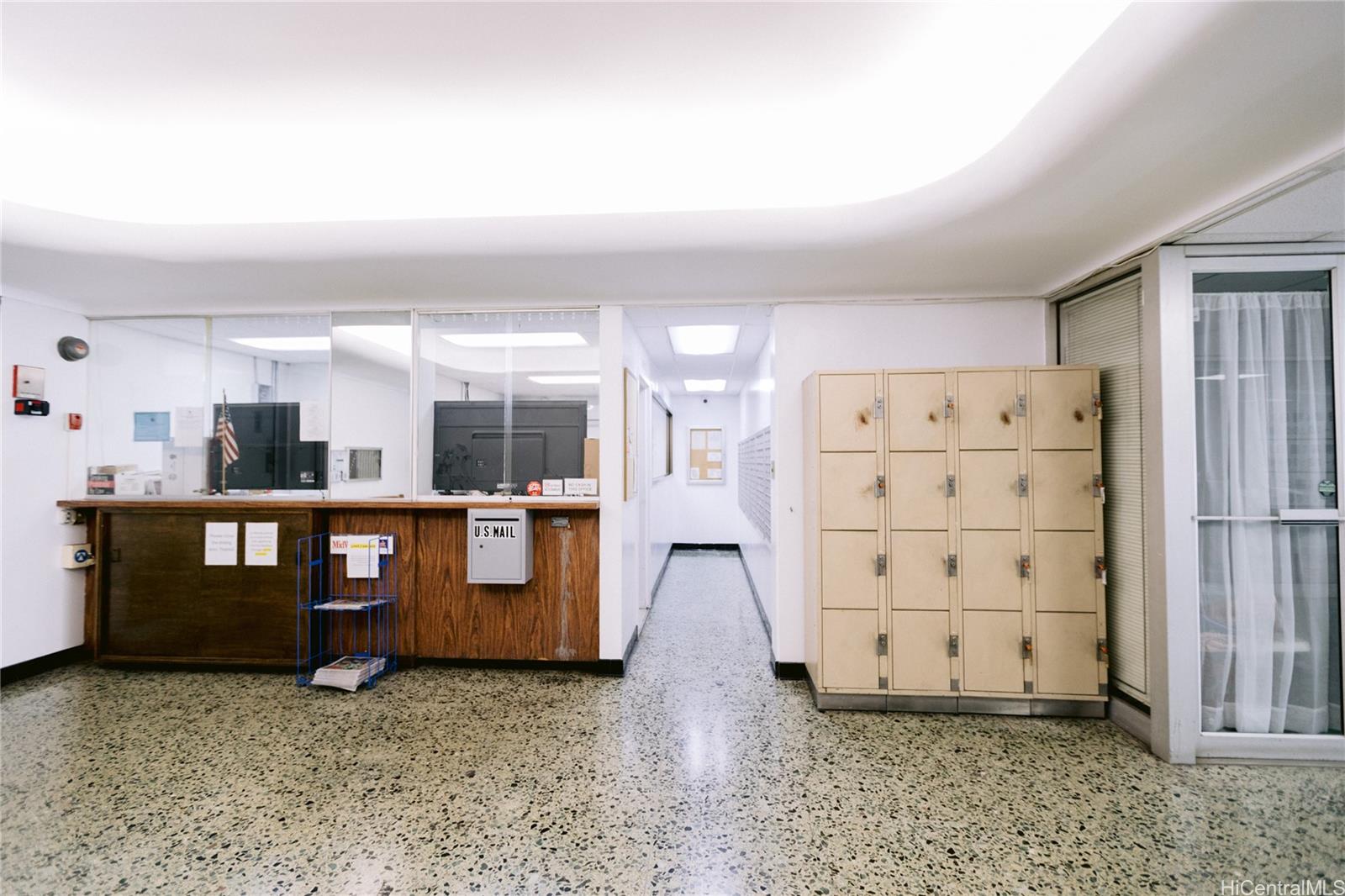 Kapiolani Terrace condo # 617, Honolulu, Hawaii - photo 13 of 21