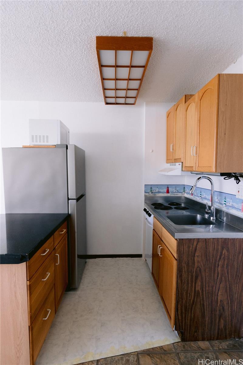 Kapiolani Terrace condo # 617, Honolulu, Hawaii - photo 5 of 21