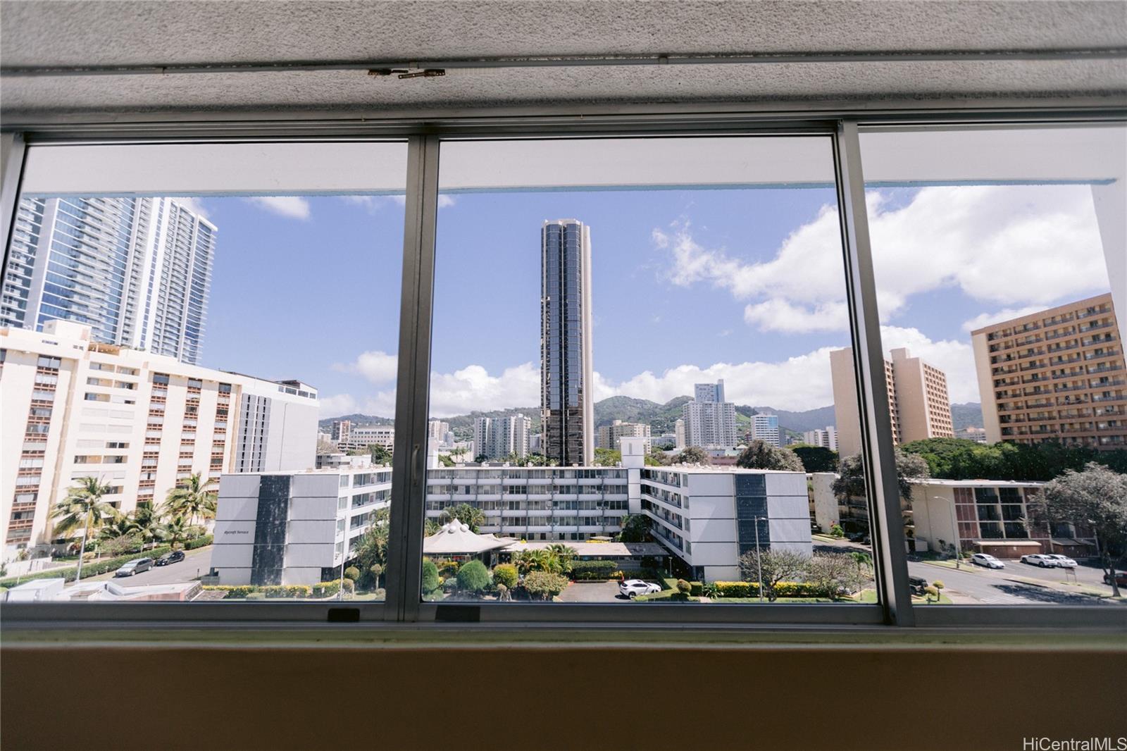 Kapiolani Terrace condo # 617, Honolulu, Hawaii - photo 8 of 21