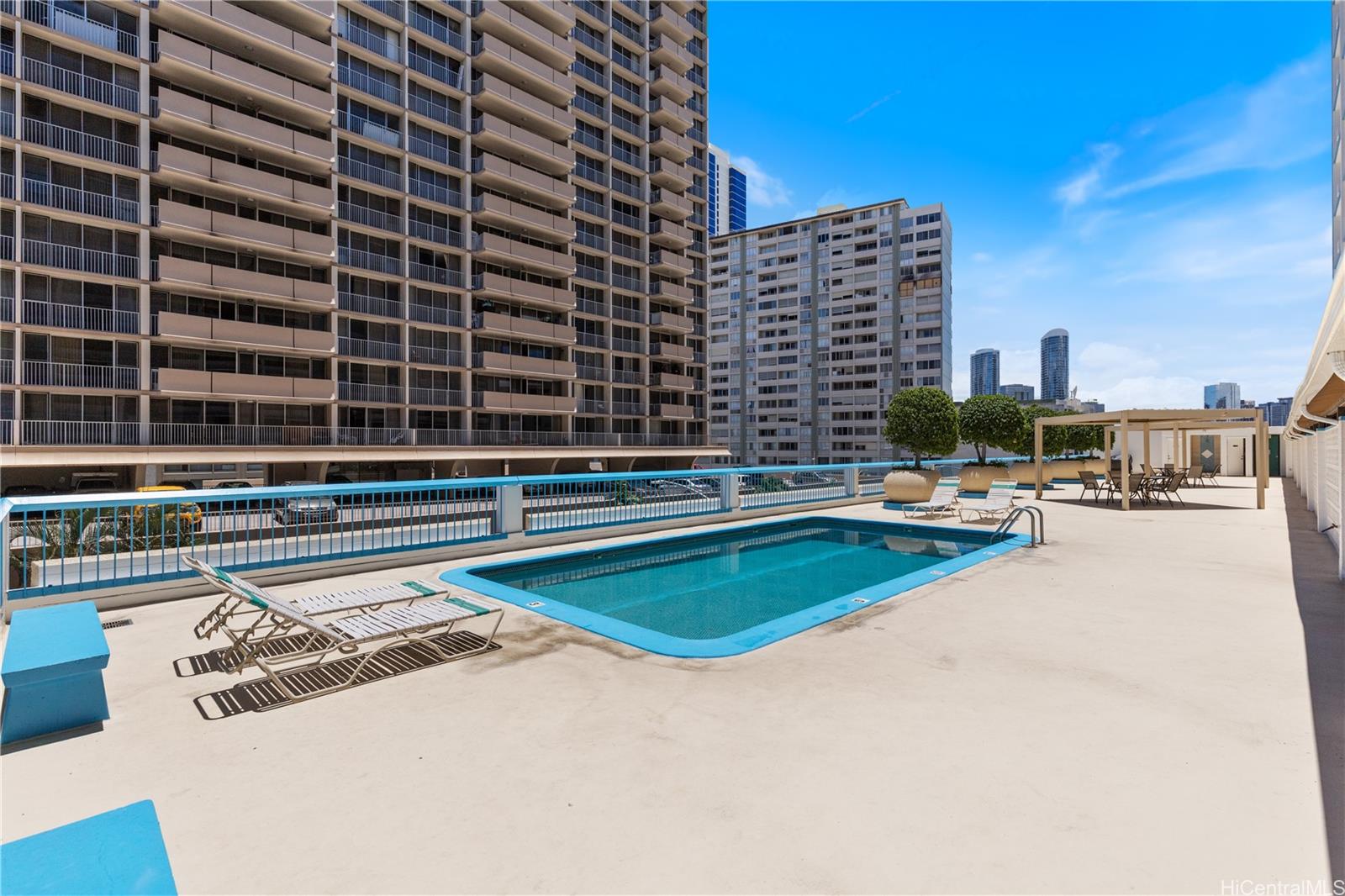 Kapiolani Terrace condo # 708, Honolulu, Hawaii - photo 11 of 14