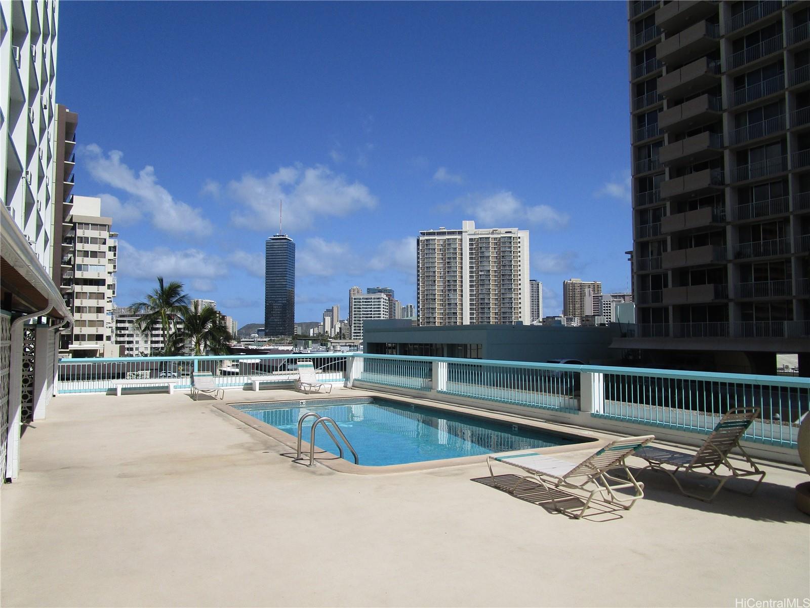 1560 Kanunu St Honolulu - Rental - photo 14 of 24