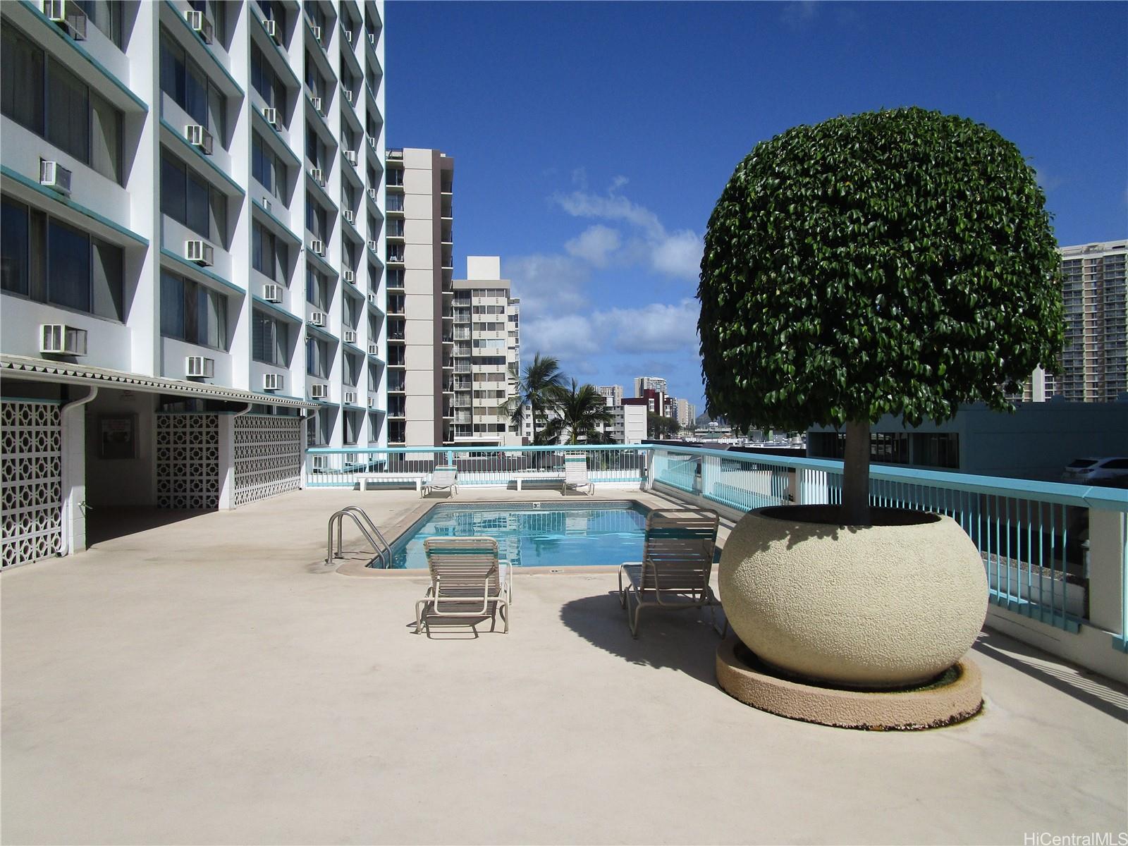 1560 Kanunu St Honolulu - Rental - photo 20 of 24