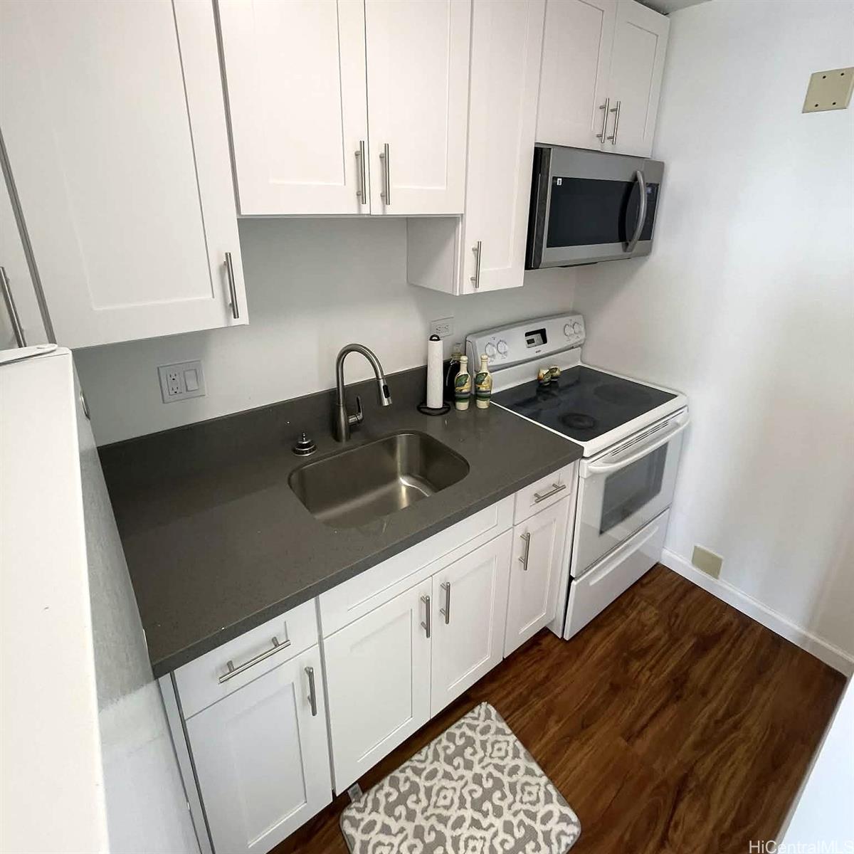 Makikilani Plaza condo # 1201, Honolulu, Hawaii - photo 2 of 25