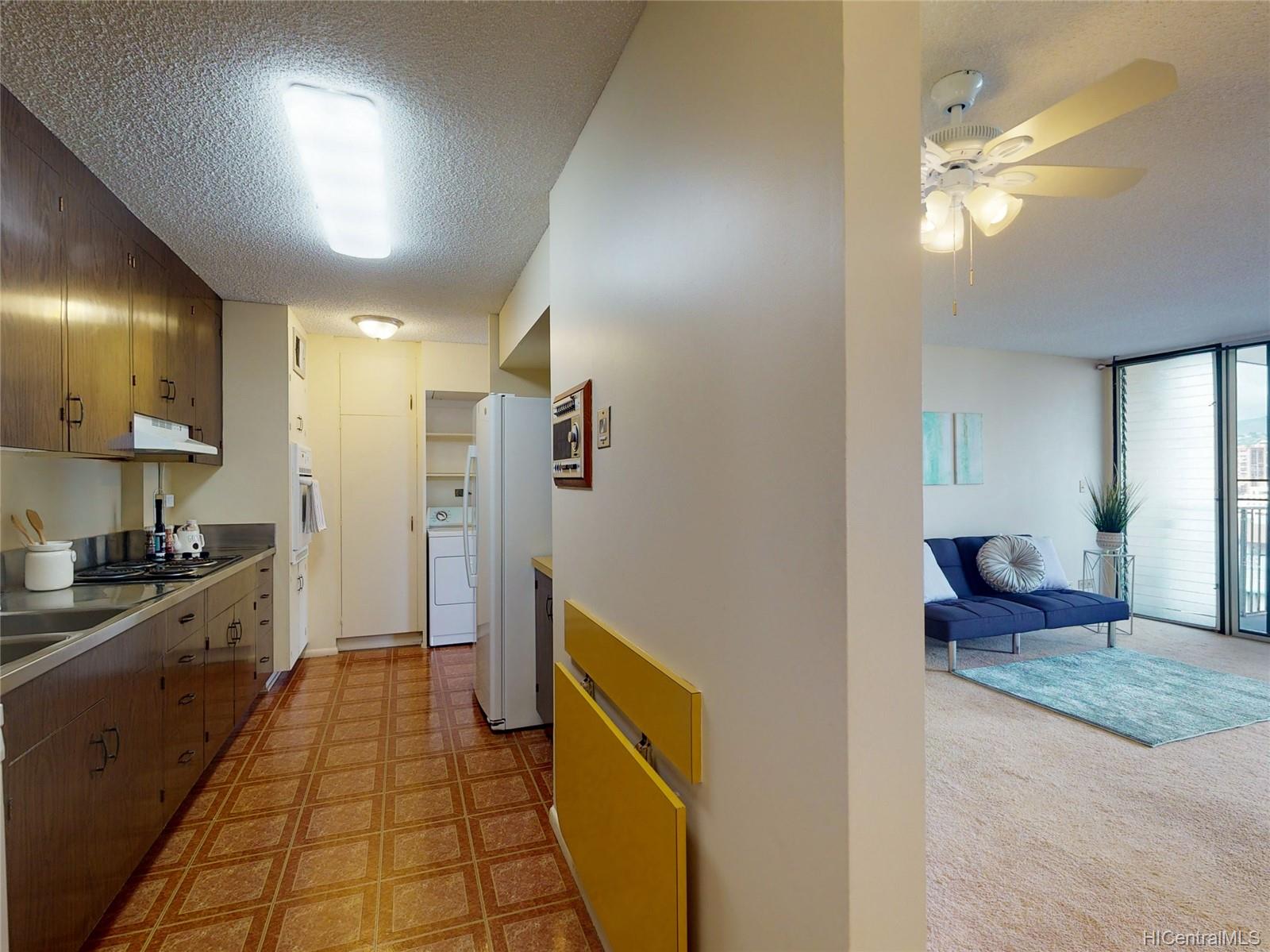 Princess Leilani 1901, 1561 Kanunu Street, Honolulu Holiday Mart