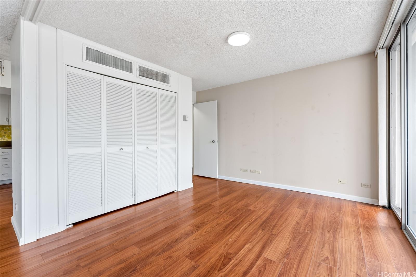 Princess Leilani condo # 406, Honolulu, Hawaii - photo 15 of 25