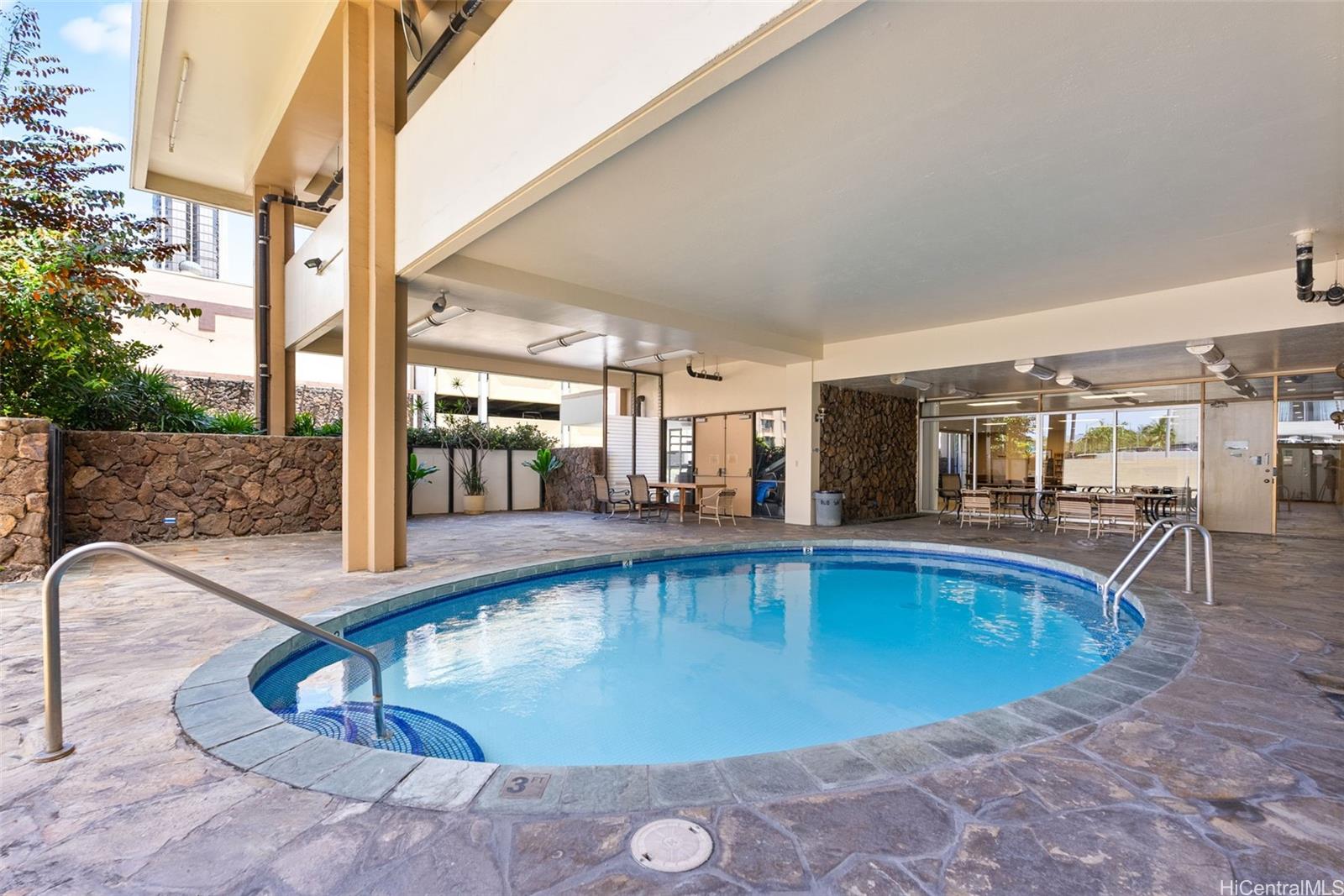 Princess Leilani condo # 406, Honolulu, Hawaii - photo 20 of 25