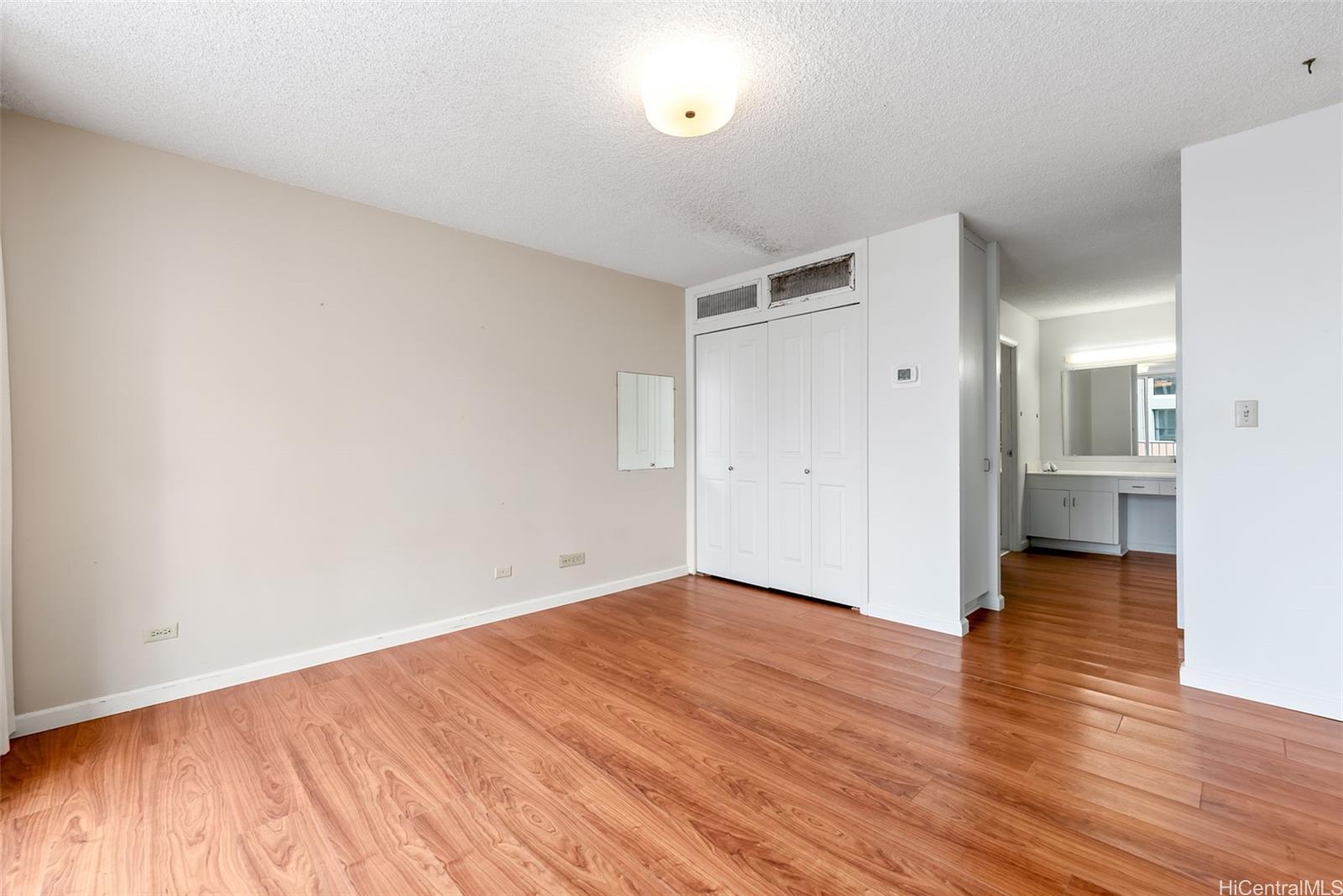 Princess Leilani condo # 406, Honolulu, Hawaii - photo 8 of 25