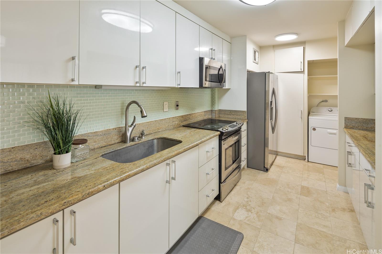 Princess Leilani condo # 601, Honolulu, Hawaii - photo 3 of 23