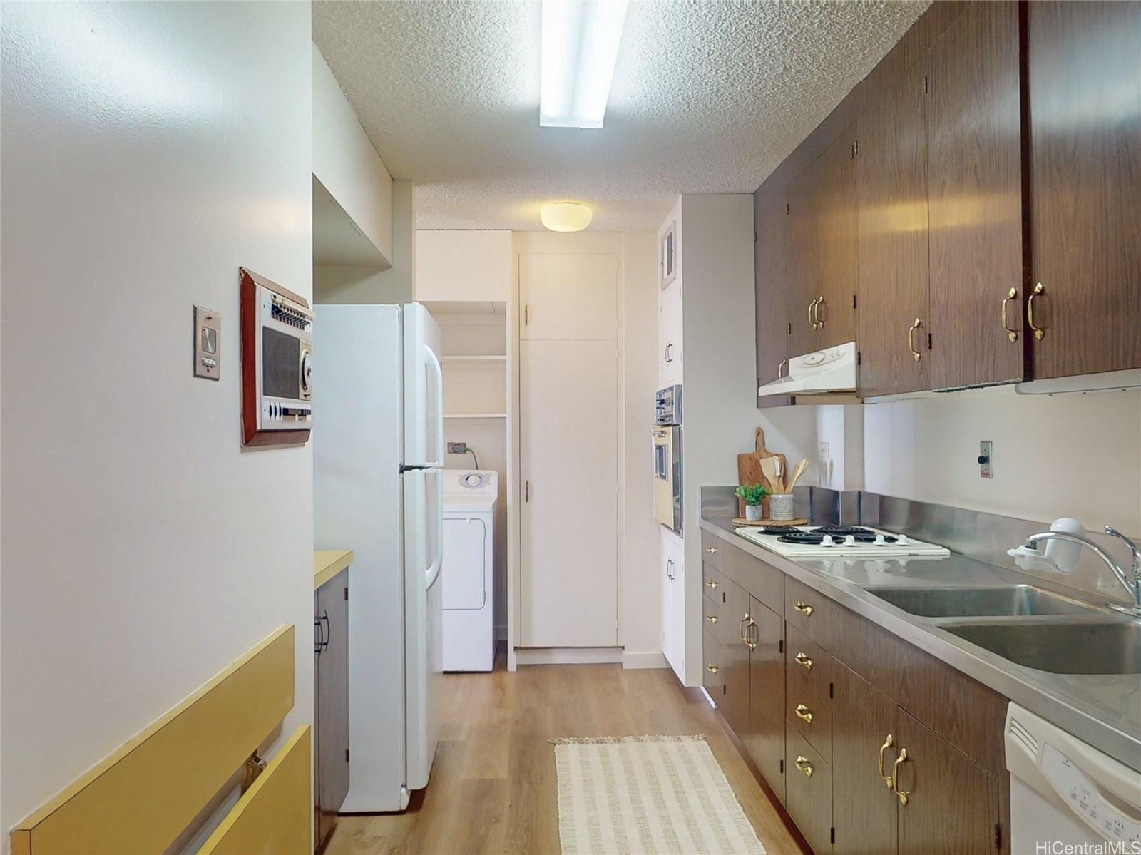 Princess Leilani condo # 807, Honolulu, Hawaii - photo 5 of 20