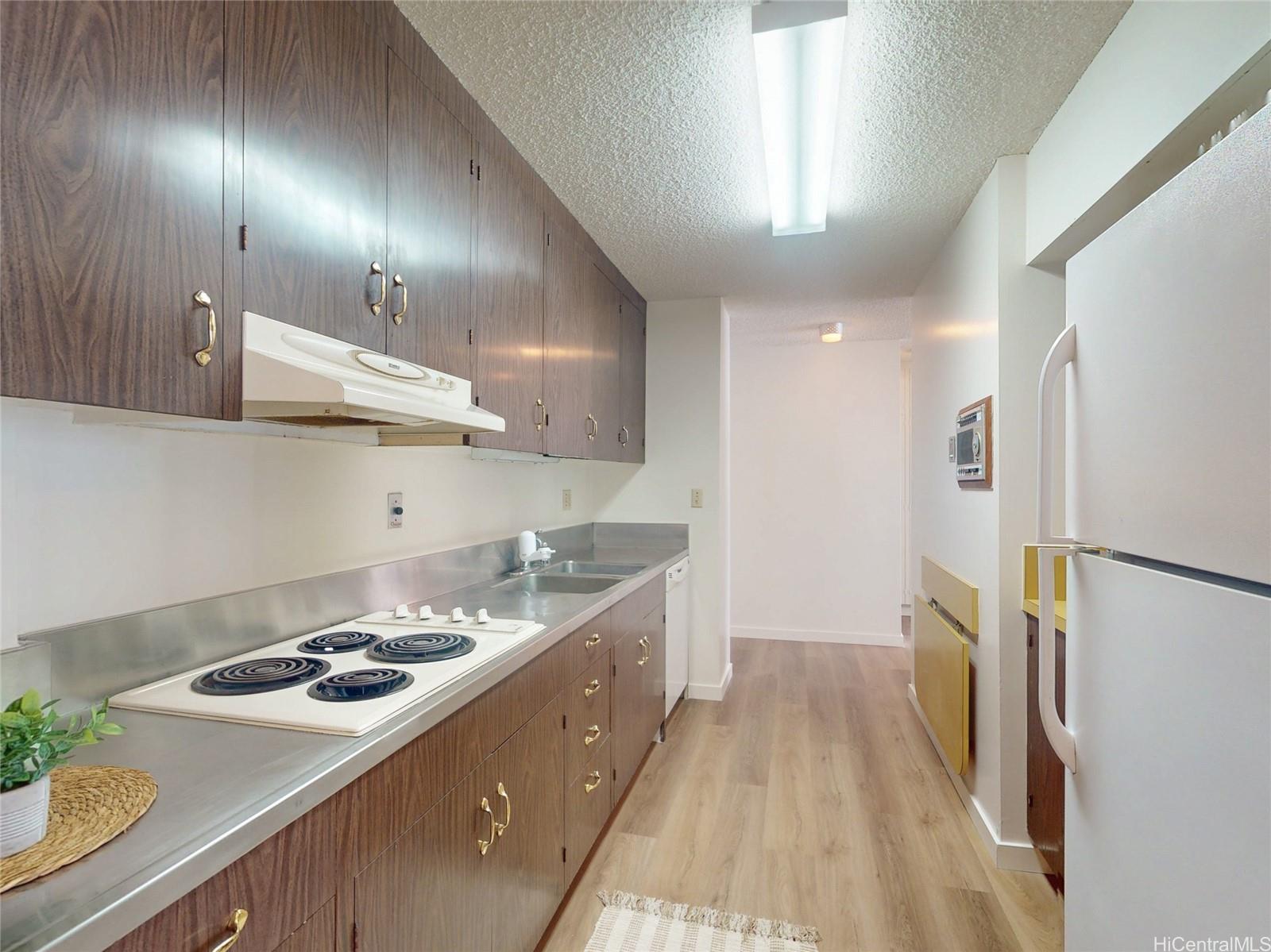 Princess Leilani condo # 807, Honolulu, Hawaii - photo 8 of 20