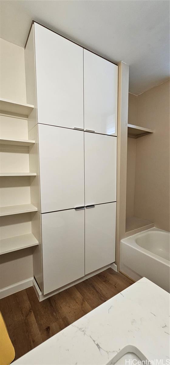 Makiki Plaza condo # 1706, Honolulu, Hawaii - photo 13 of 25