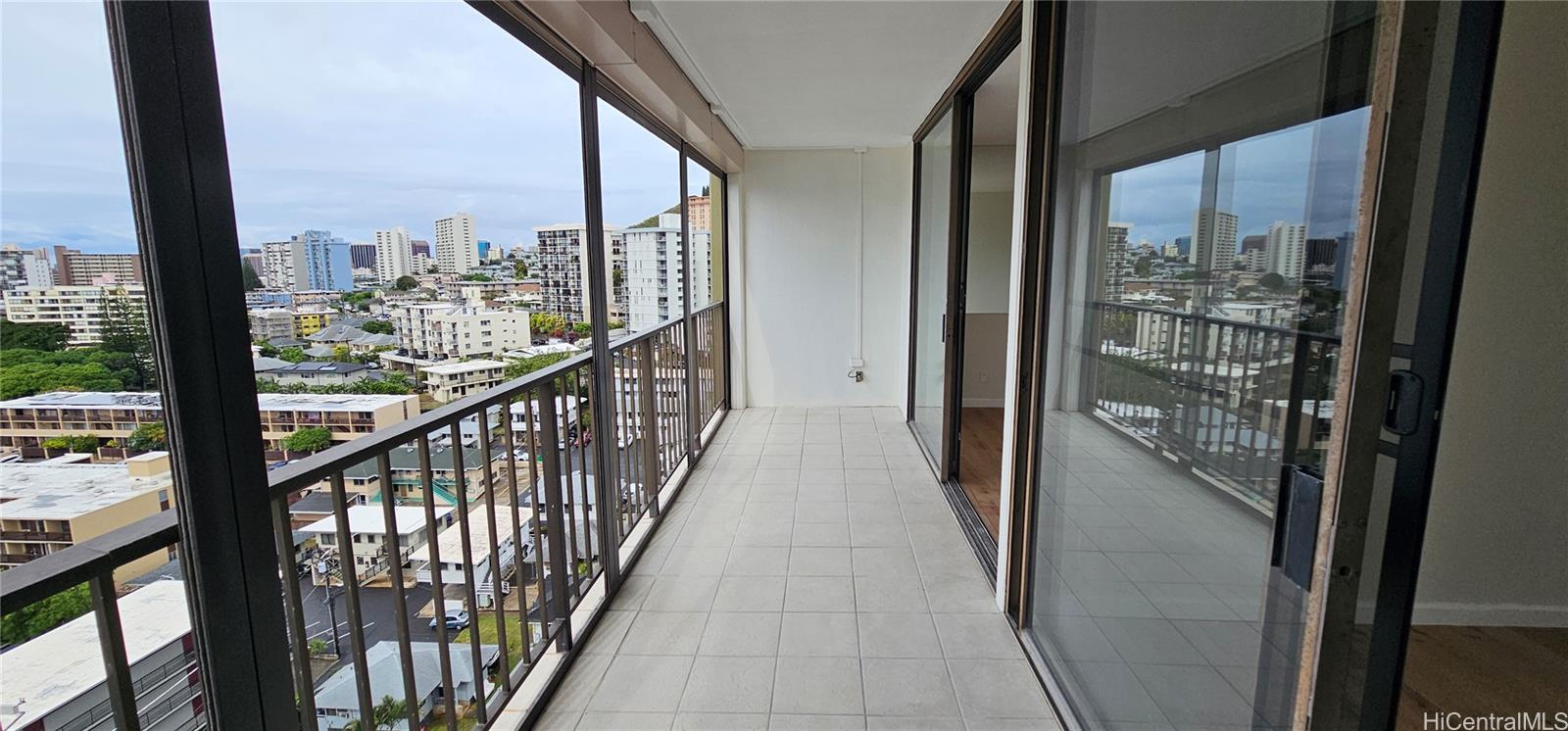 Makiki Plaza condo # 1706, Honolulu, Hawaii - photo 17 of 25