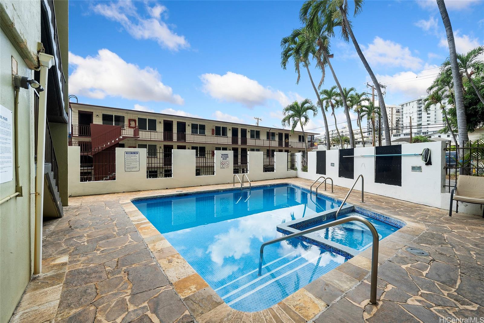 Makiki Plaza condo # 405, Honolulu, Hawaii - photo 16 of 20