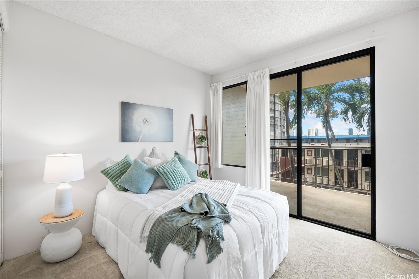 Makiki Plaza condo # 405, Honolulu, Hawaii - photo 8 of 20