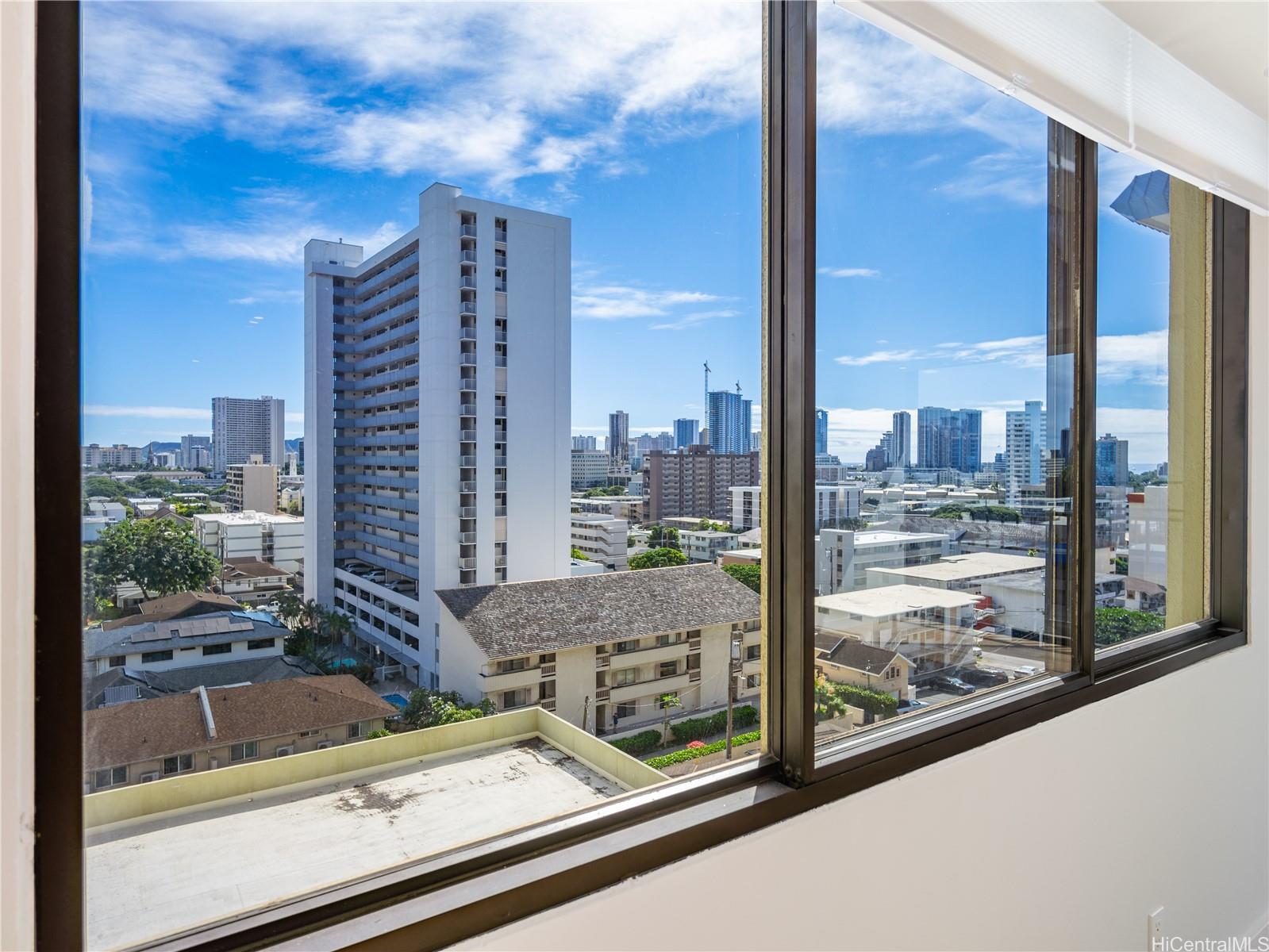 Makiki Plaza condo # 801, Honolulu, Hawaii - photo 19 of 24