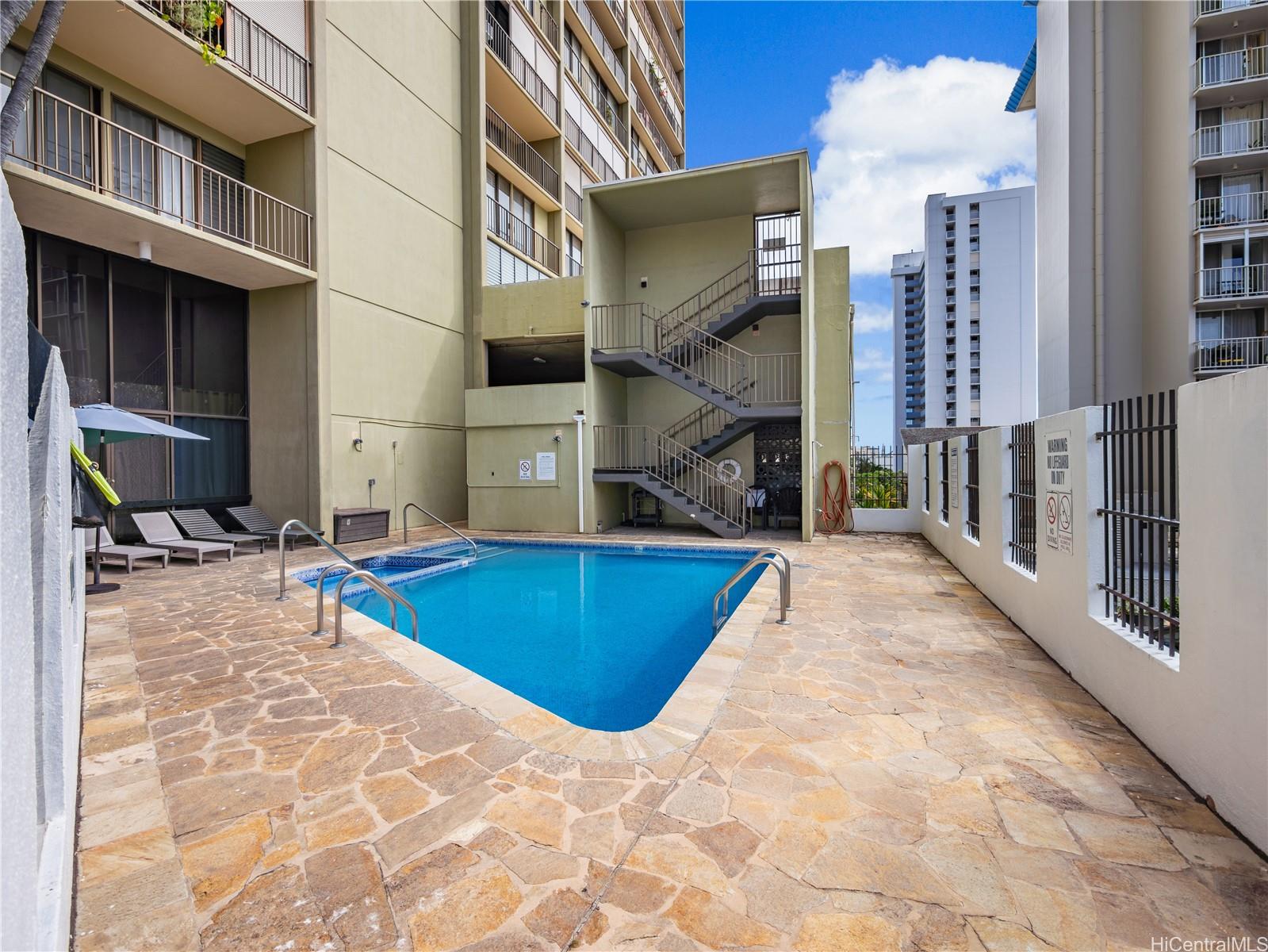 Makiki Plaza condo # 801, Honolulu, Hawaii - photo 22 of 24