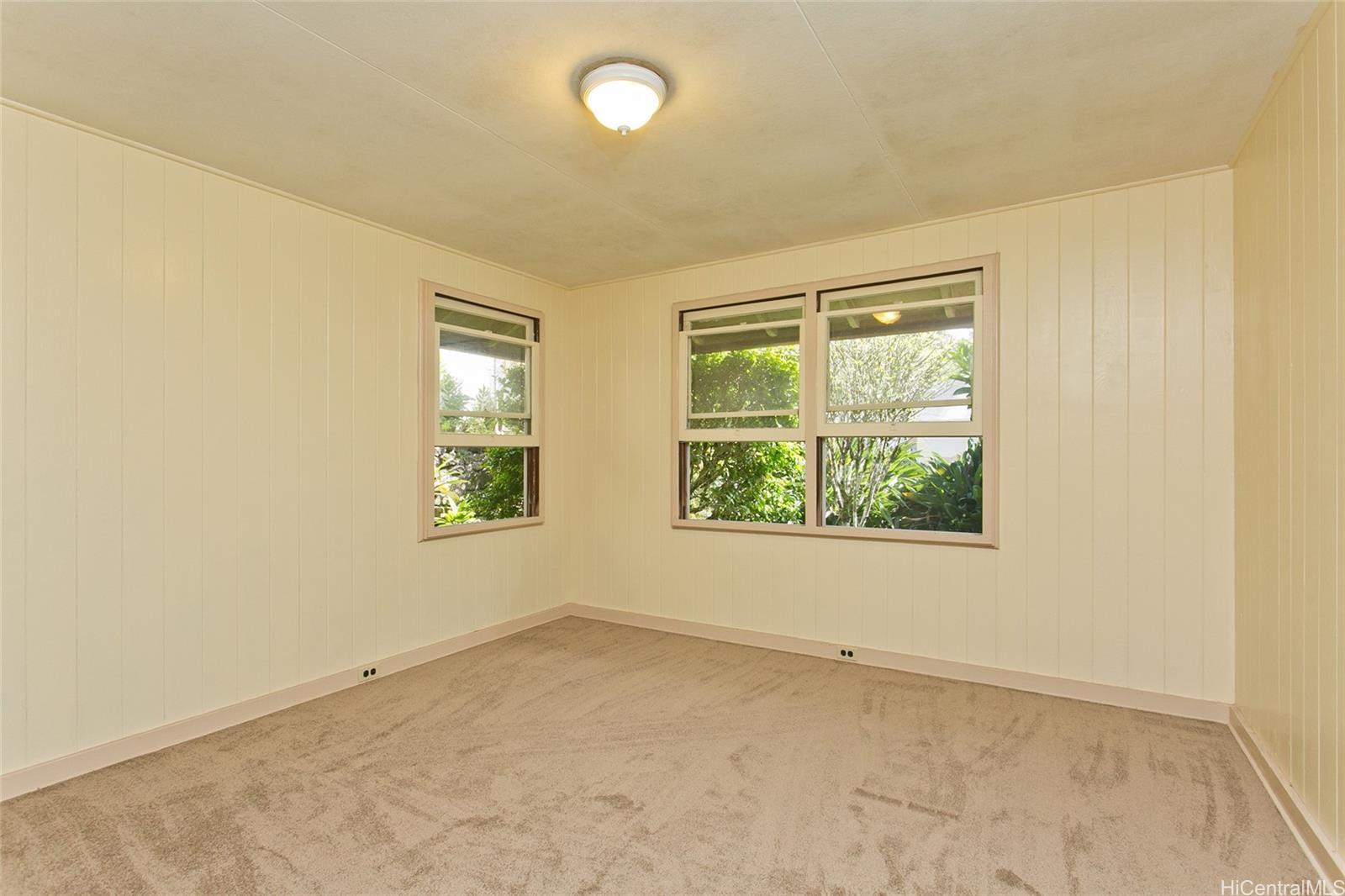 1563  Kalaepaa Drive Kalihi Valley, Honolulu home - photo 9 of 22