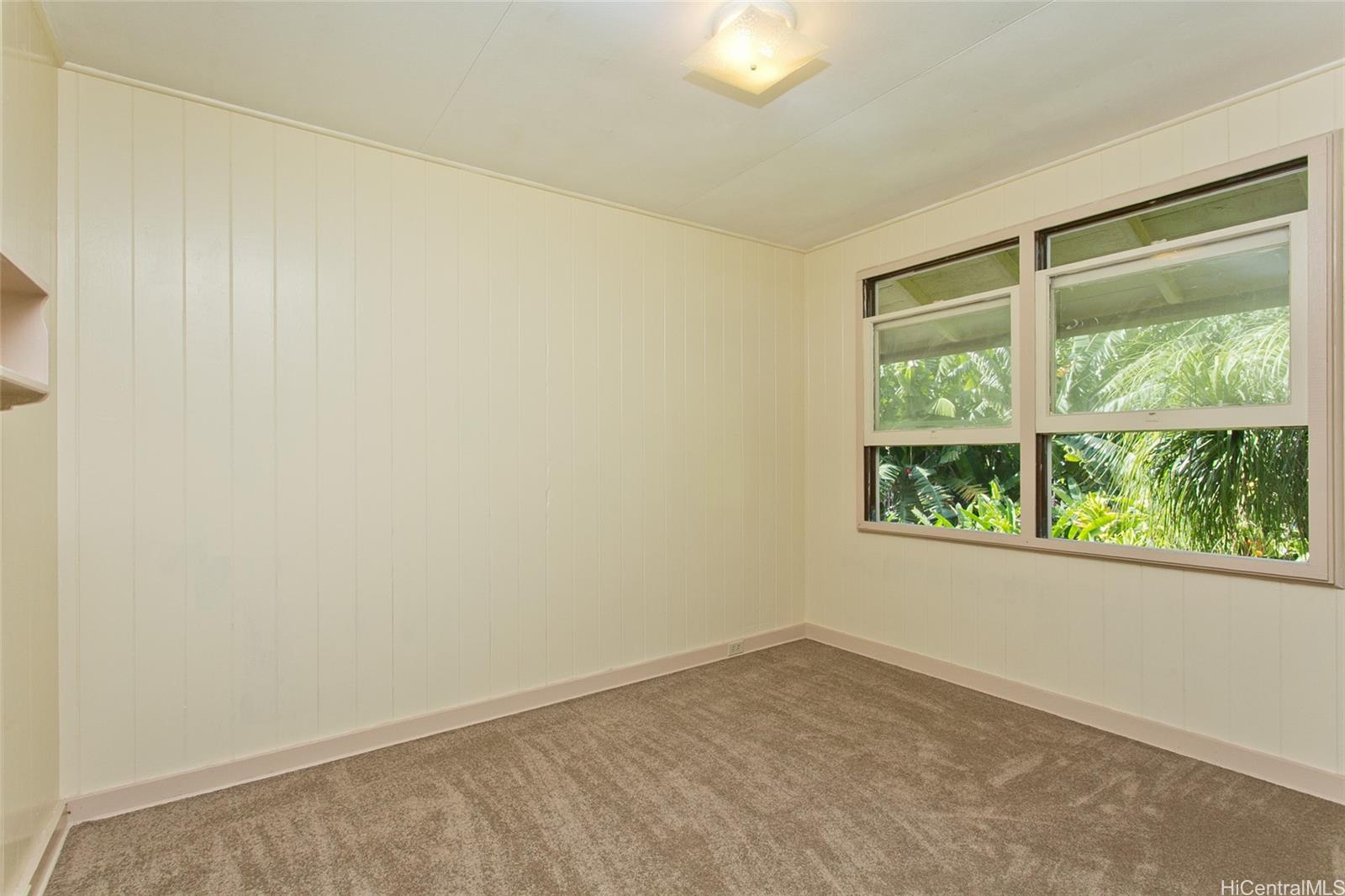 1563  Kalaepaa Drive Kalihi Valley, Honolulu home - photo 10 of 22