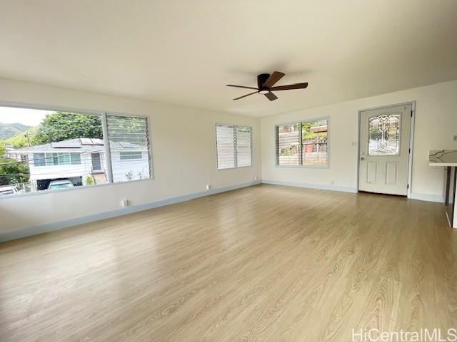 1565  Moani Street Kalihi Uka, Honolulu home - photo 4 of 22