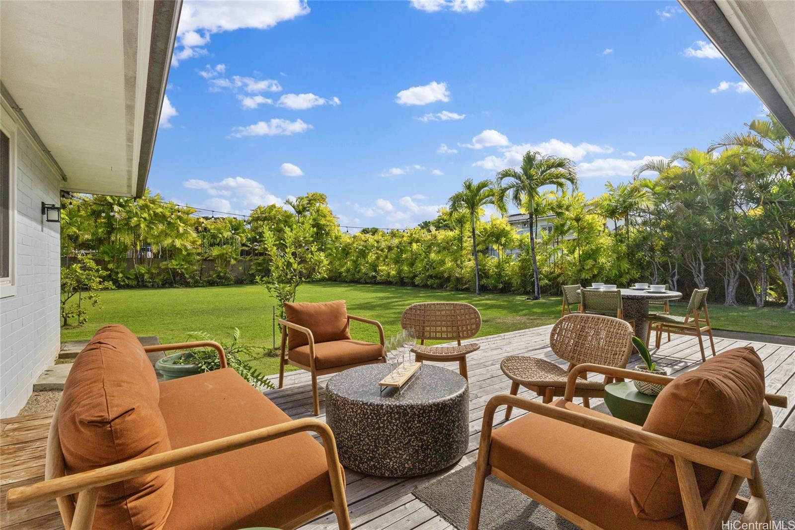 157  Makawao Street Kalama Tract, Kailua home - photo 3 of 24