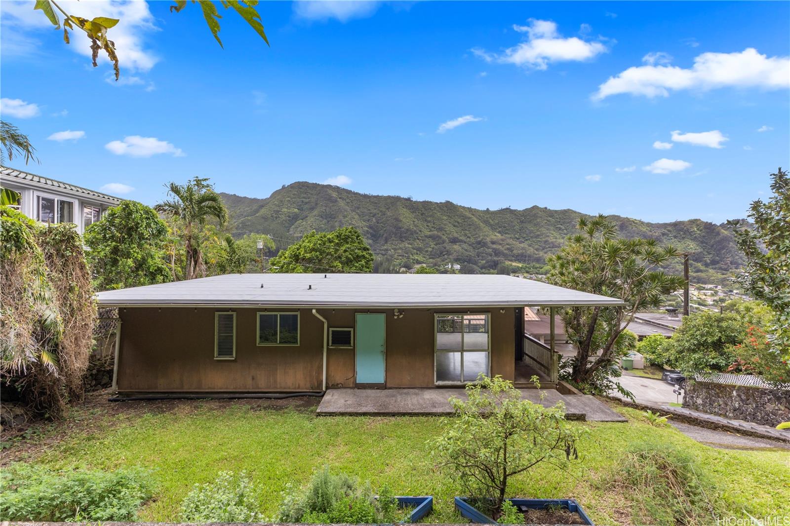 157  Waokanaka Place Old Pali, Honolulu home - photo 20 of 22