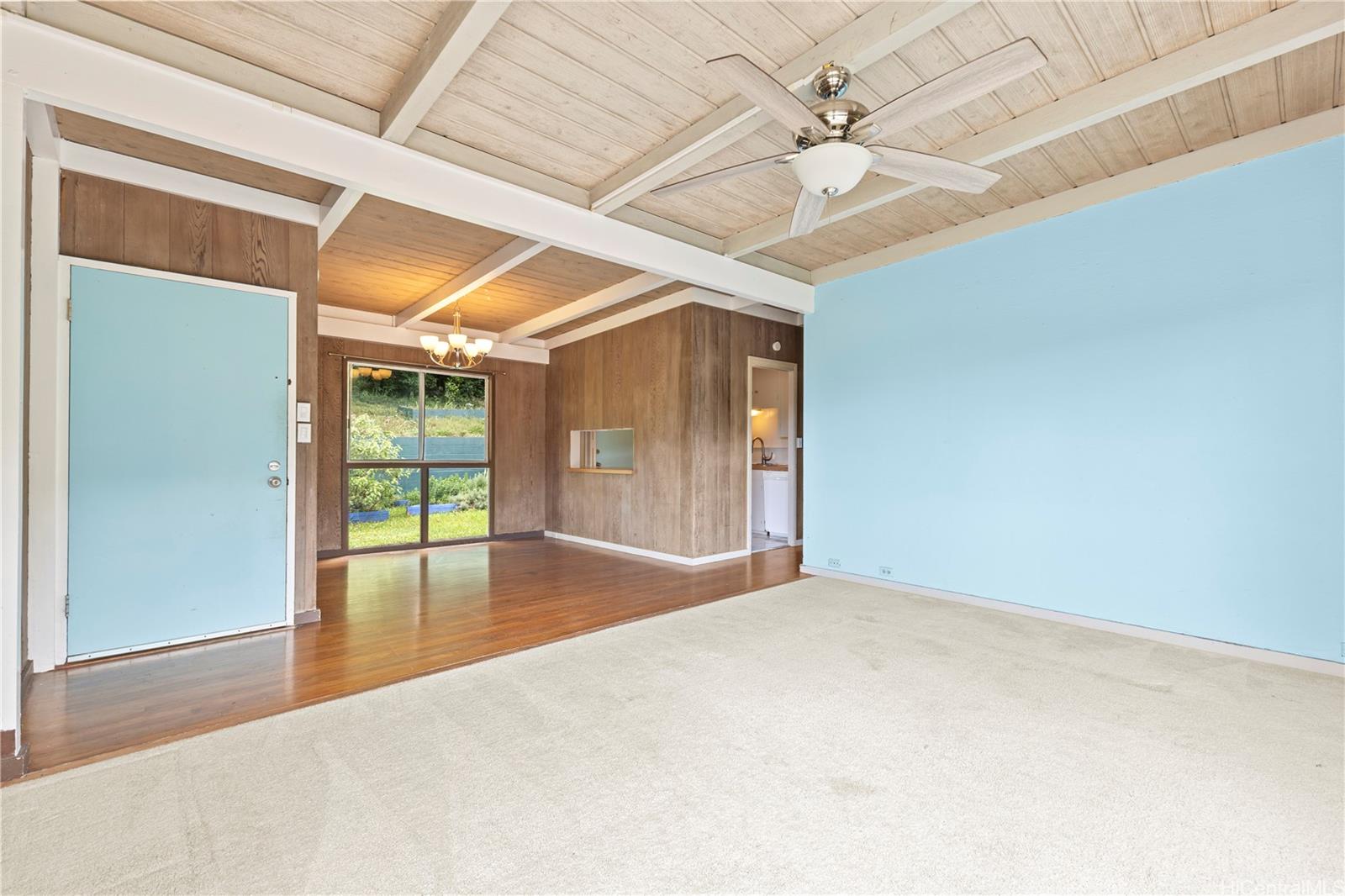 157  Waokanaka Place Old Pali, Honolulu home - photo 5 of 22