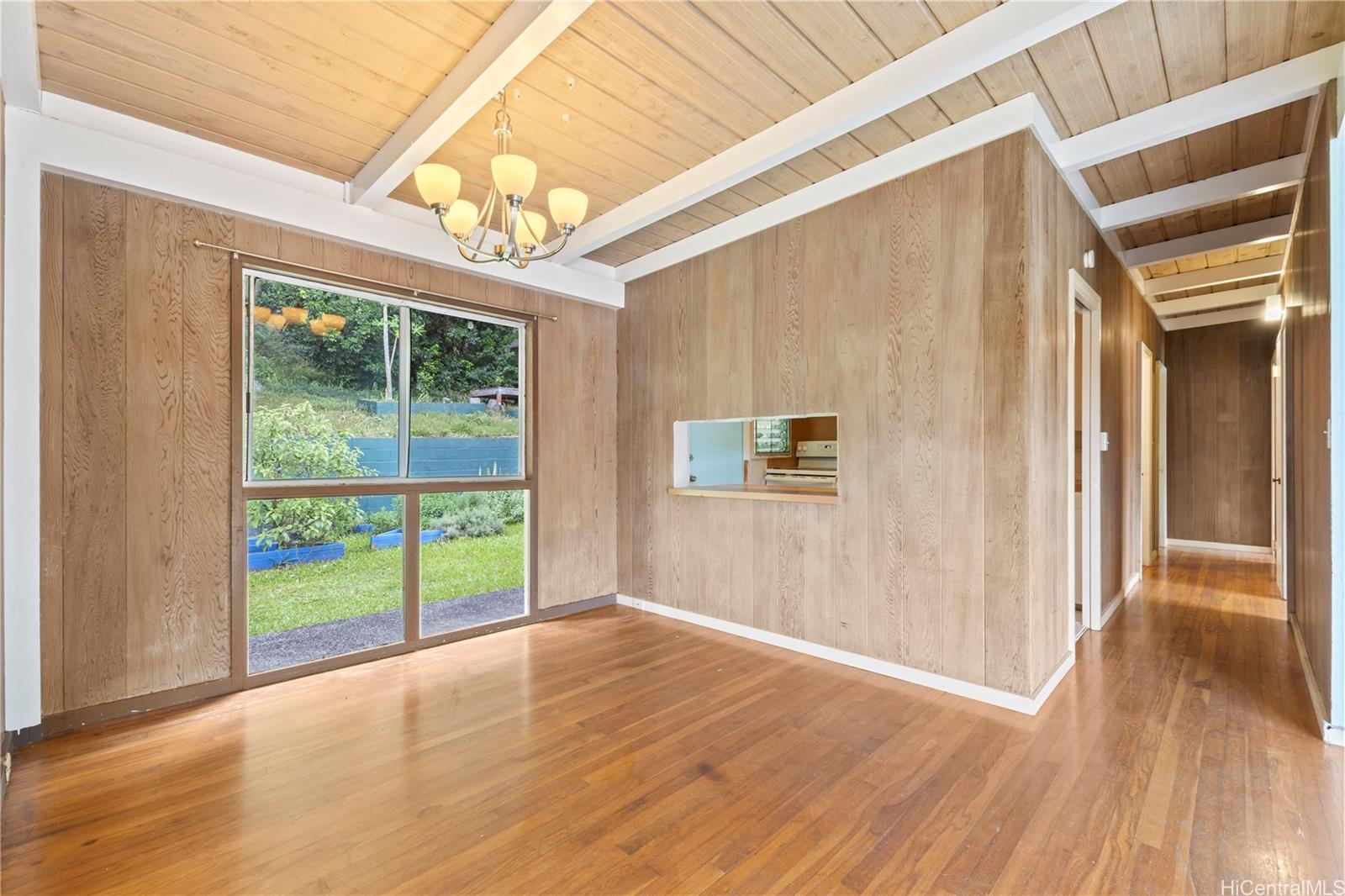 157  Waokanaka Place Old Pali, Honolulu home - photo 6 of 22
