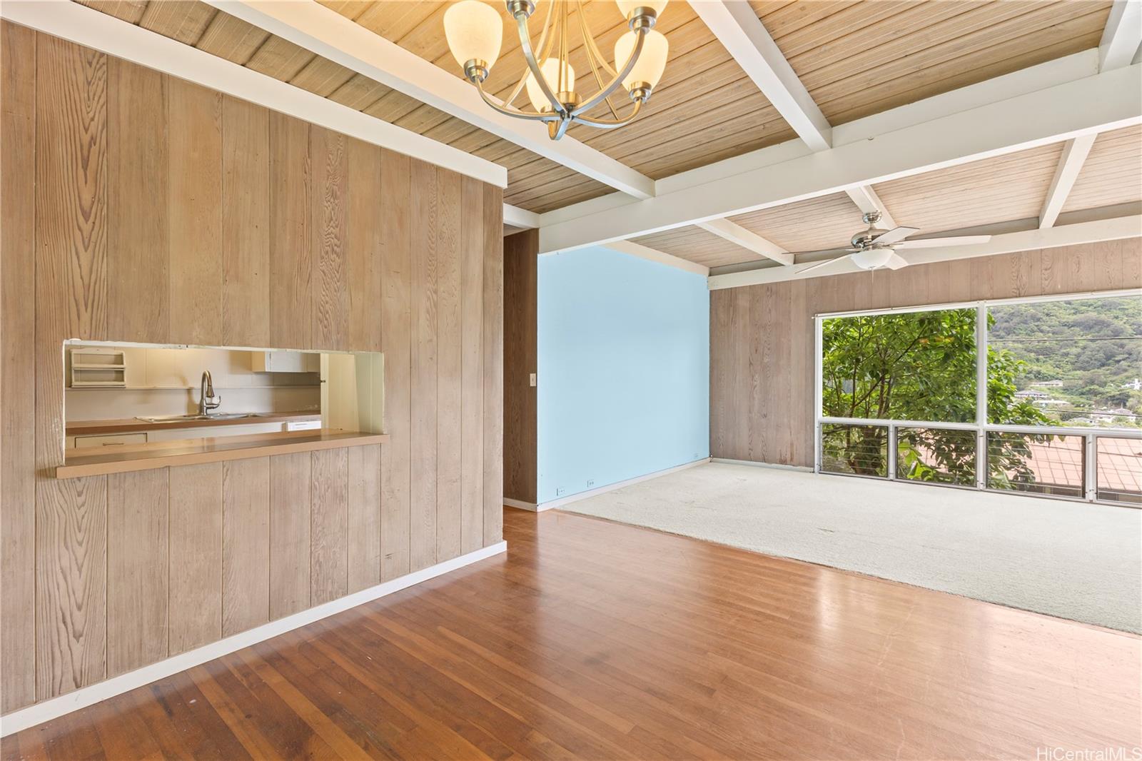 157  Waokanaka Place Old Pali, Honolulu home - photo 7 of 22